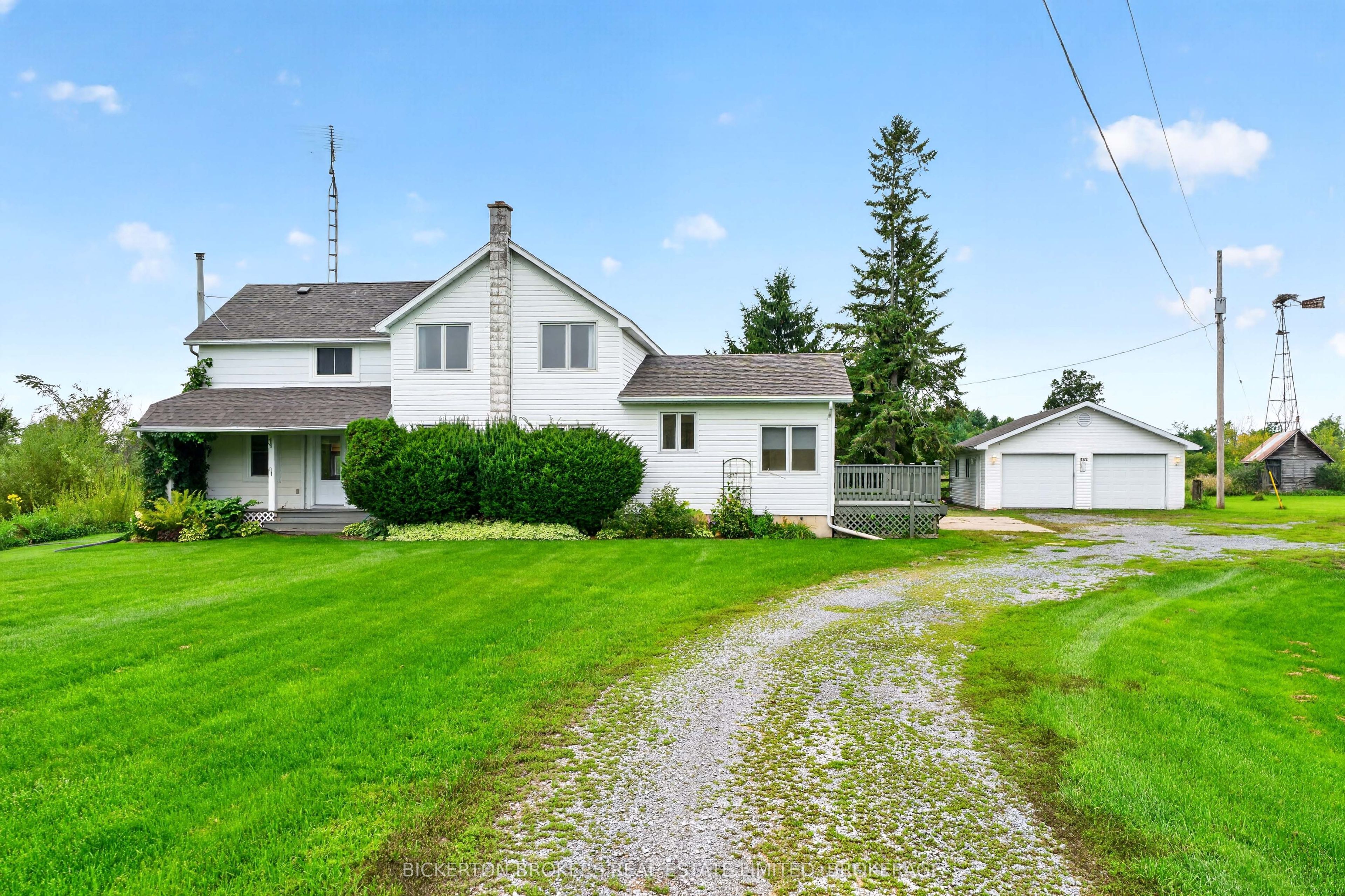 852 Kyes Road Property Photo 15