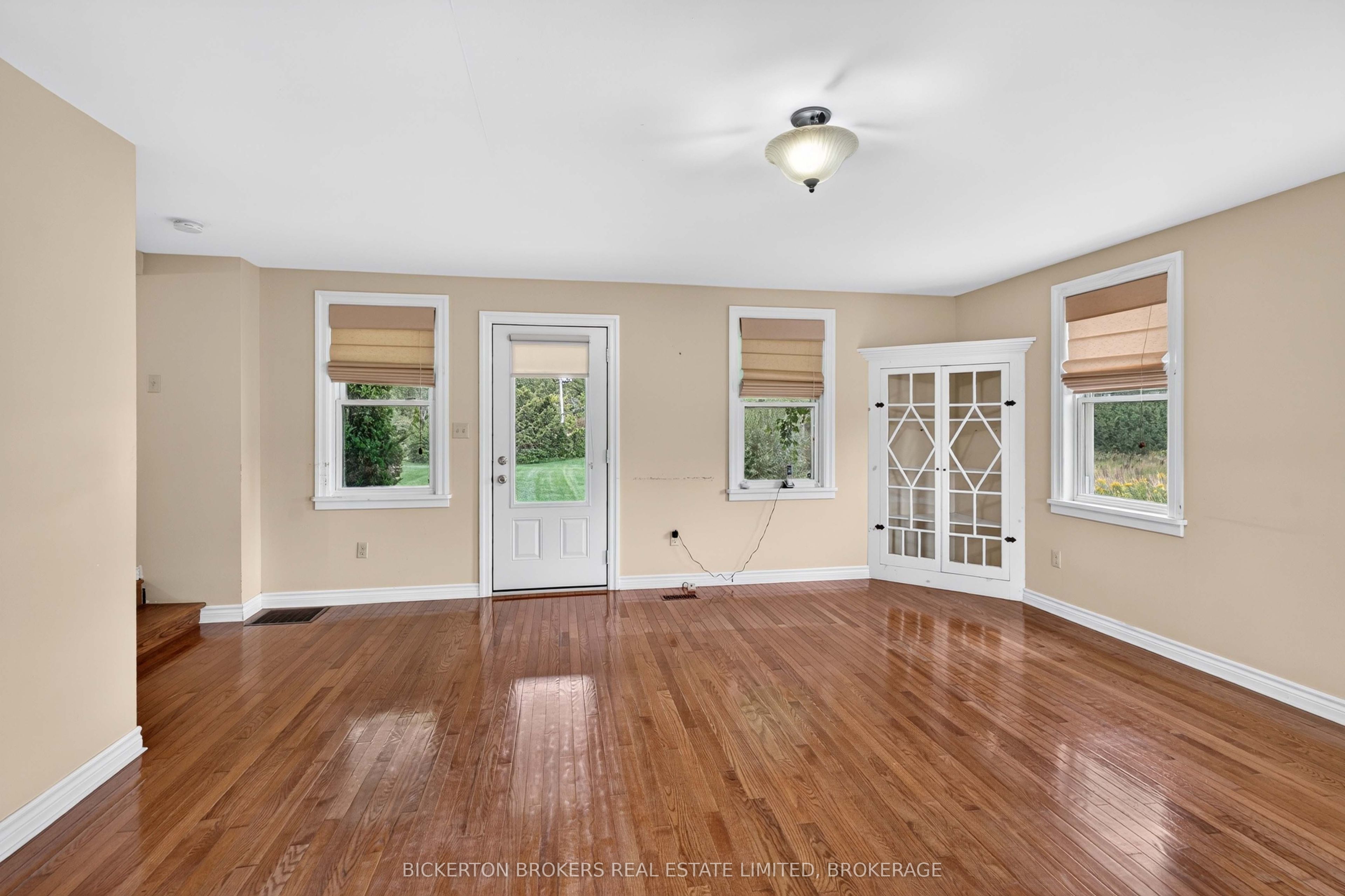852 Kyes Road Property Photo 30