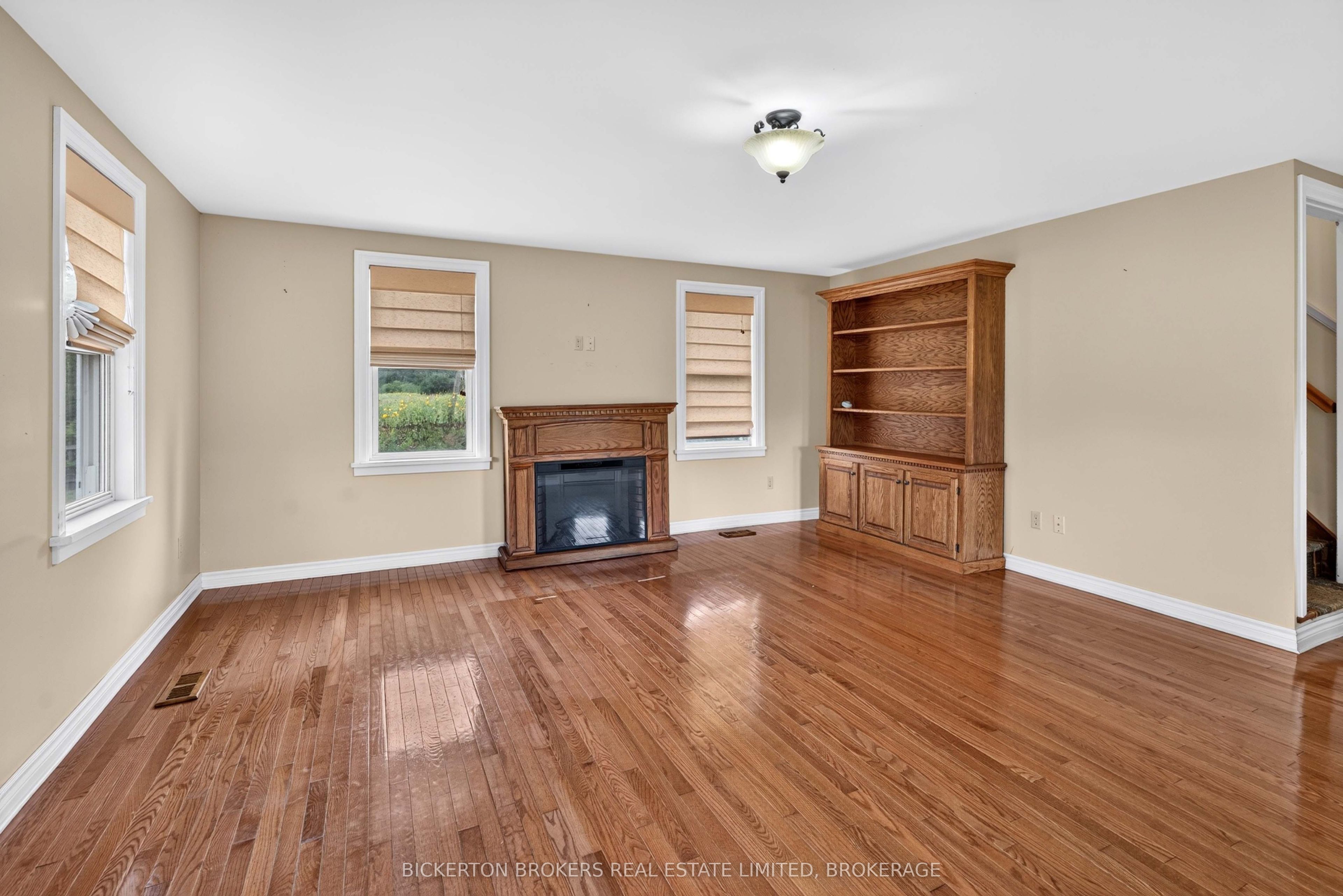 852 Kyes Road Property Photo 31