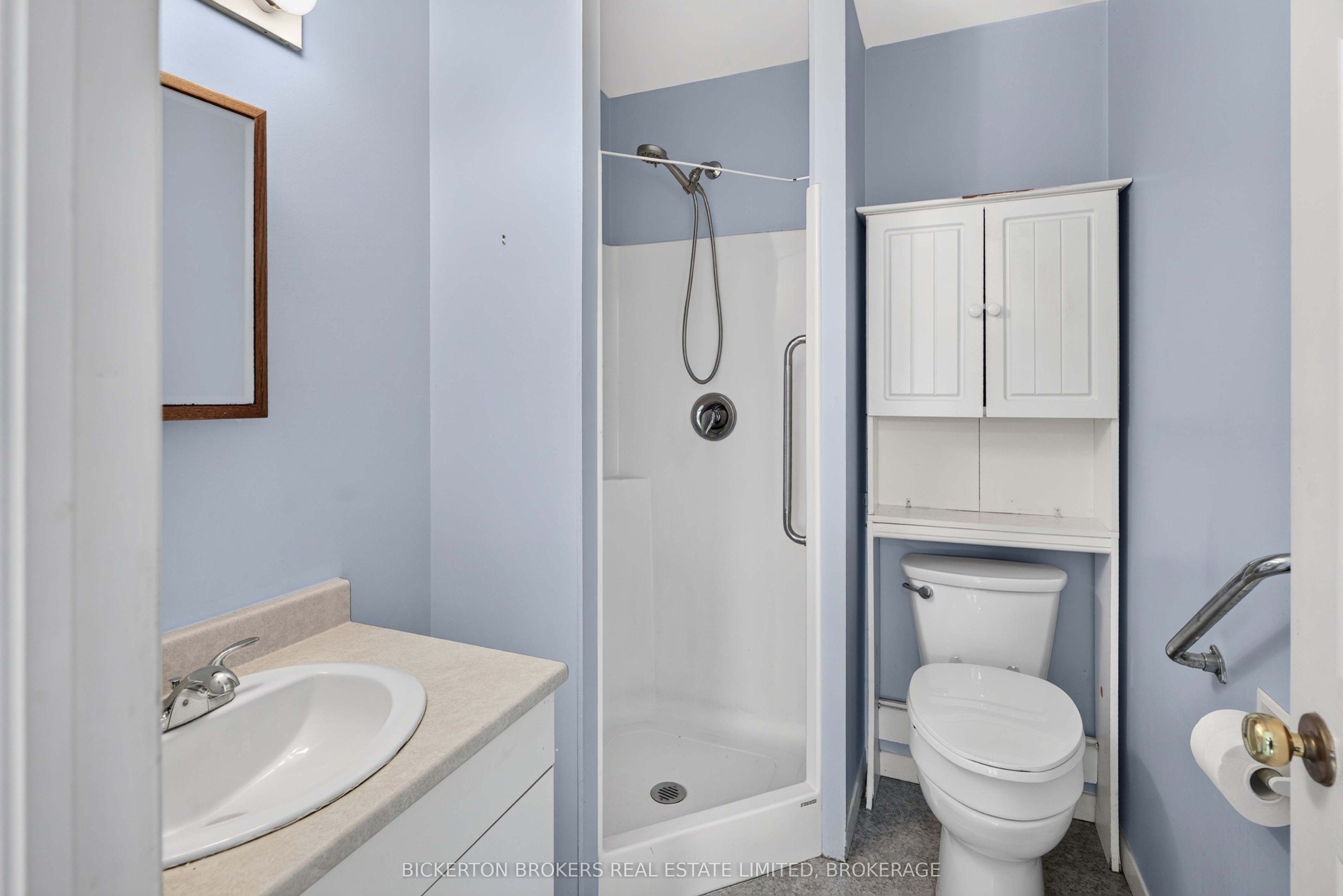852 Kyes Road Property Photo 34
