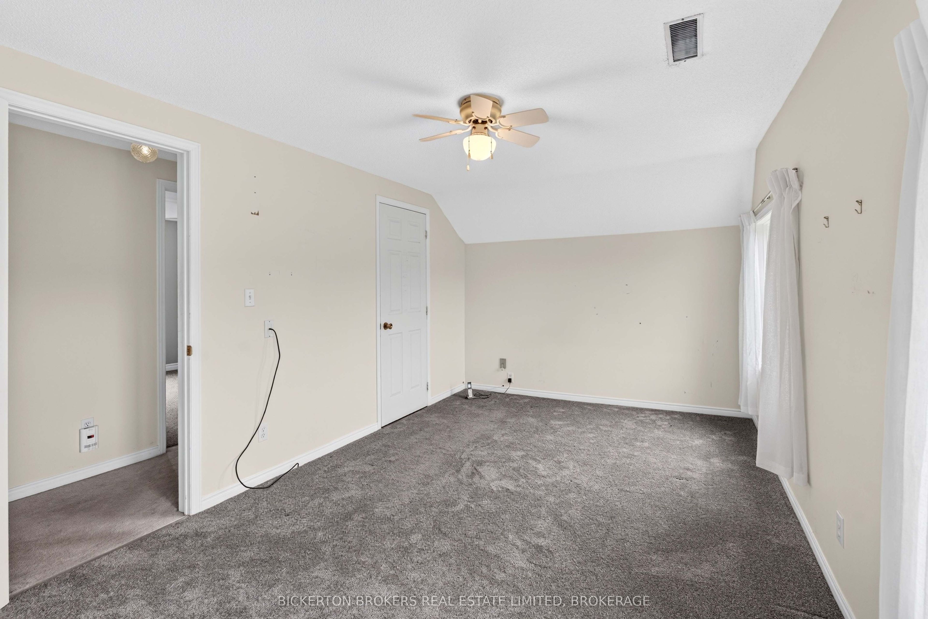 852 Kyes Road Property Photo 45