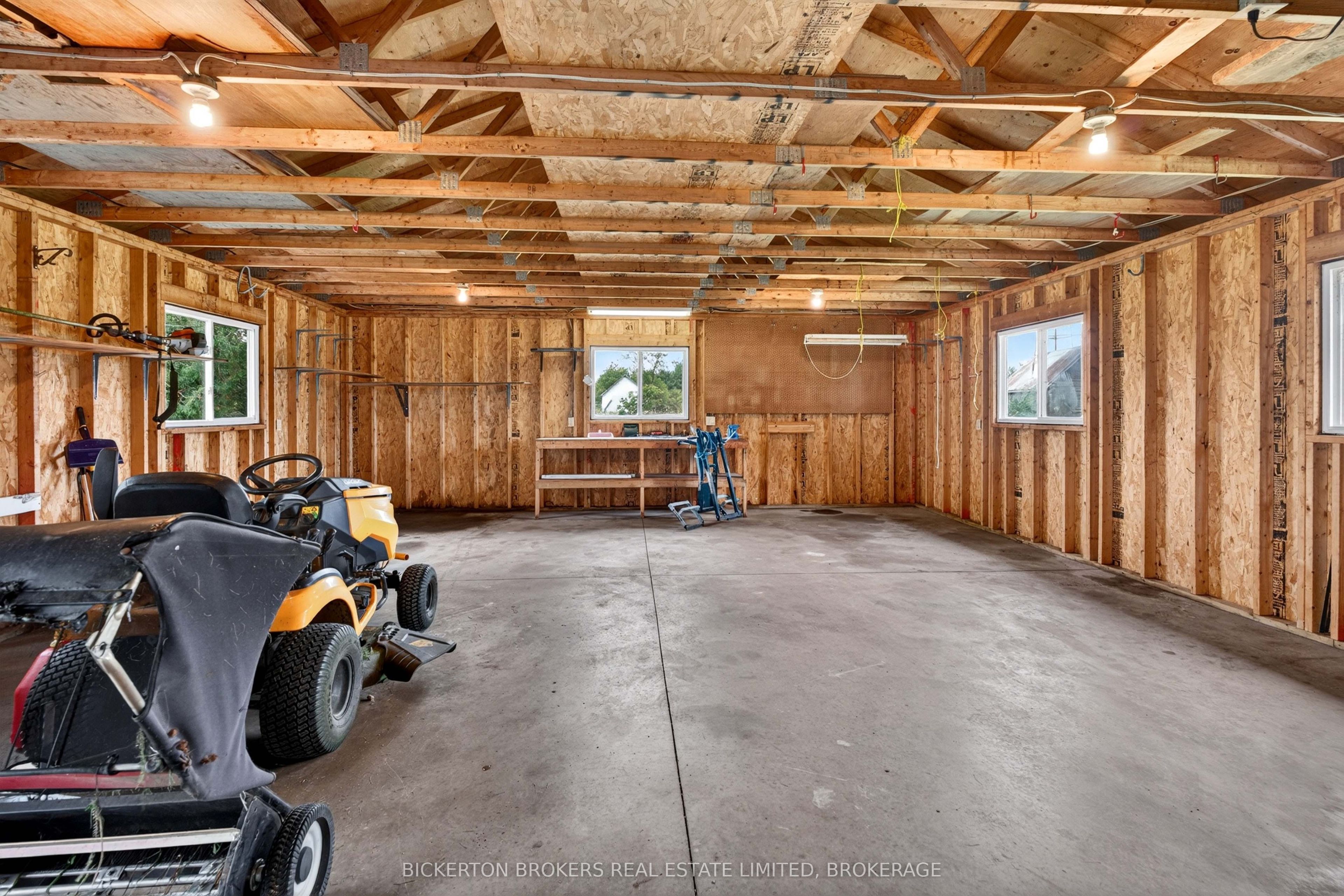 852 Kyes Road Property Photo 49