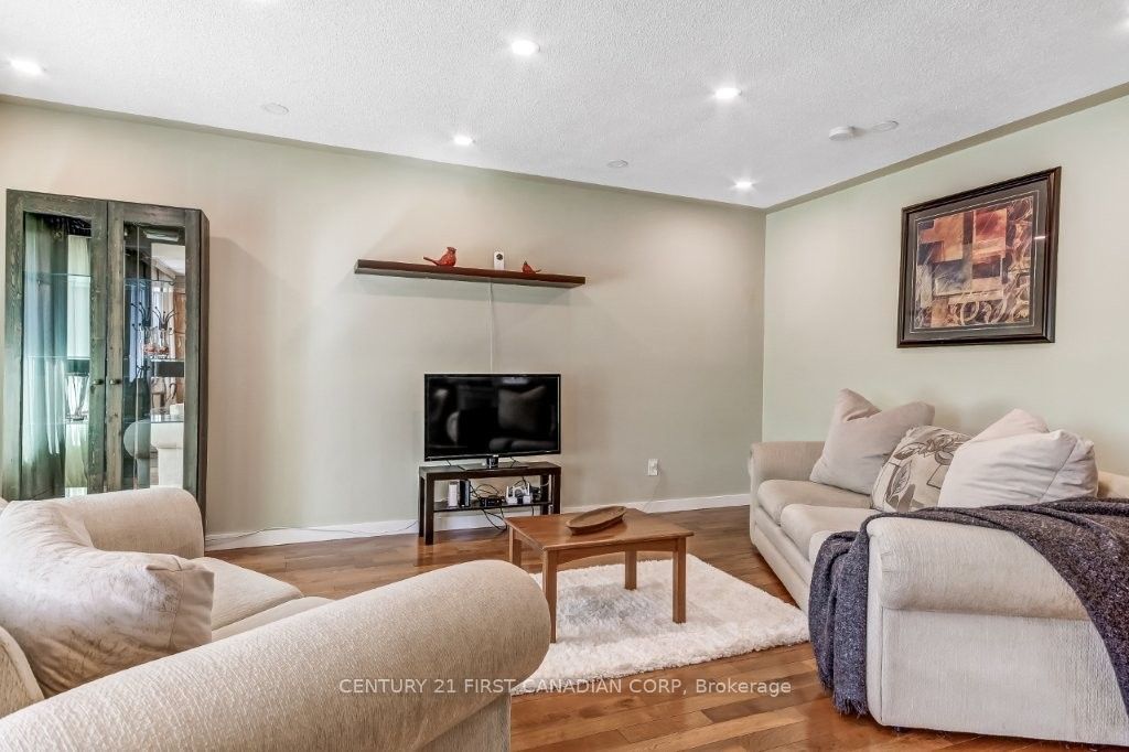 30 Scotchmere Crescent Property Photo 4