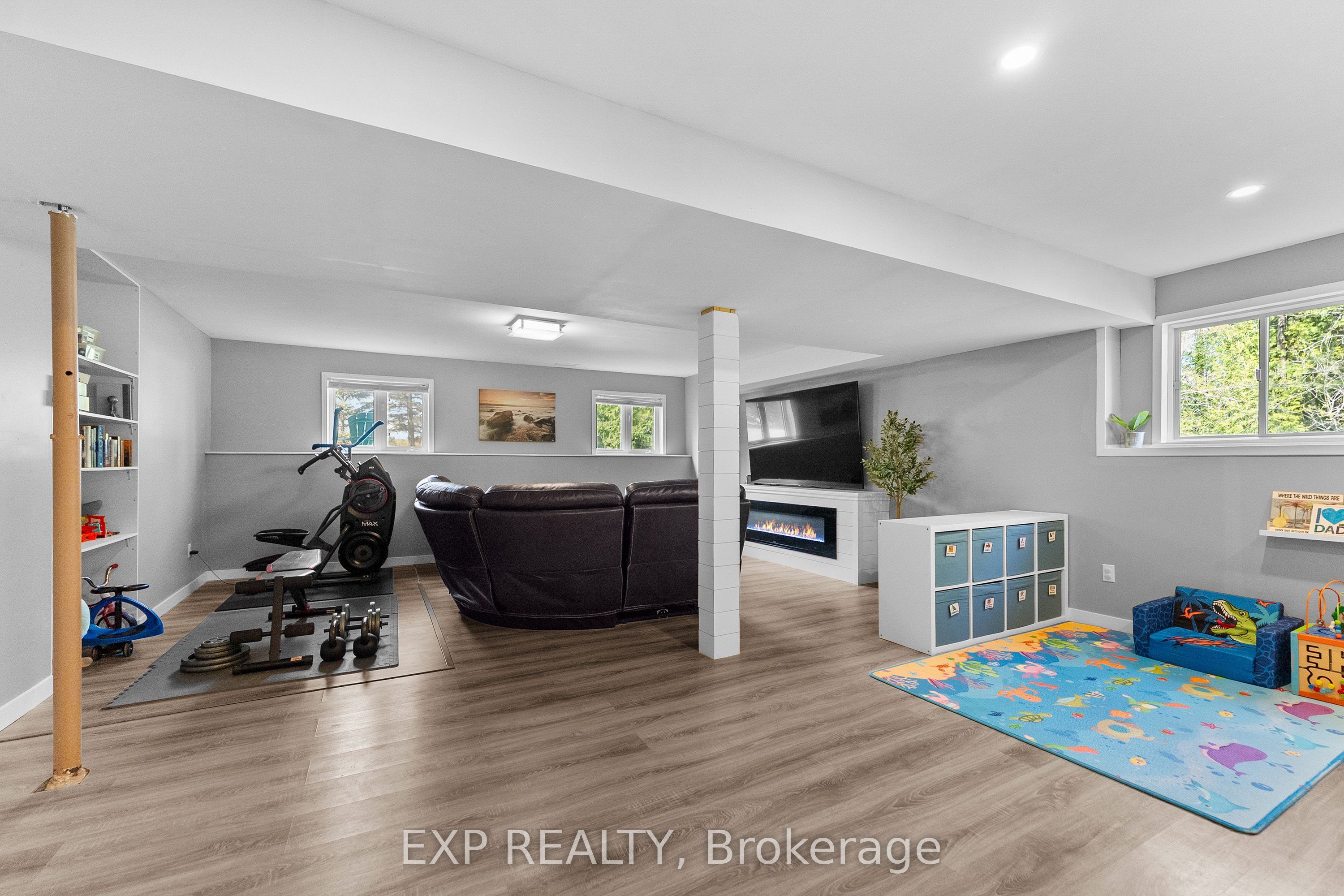 1348 Scheel Drive Property Photo 26