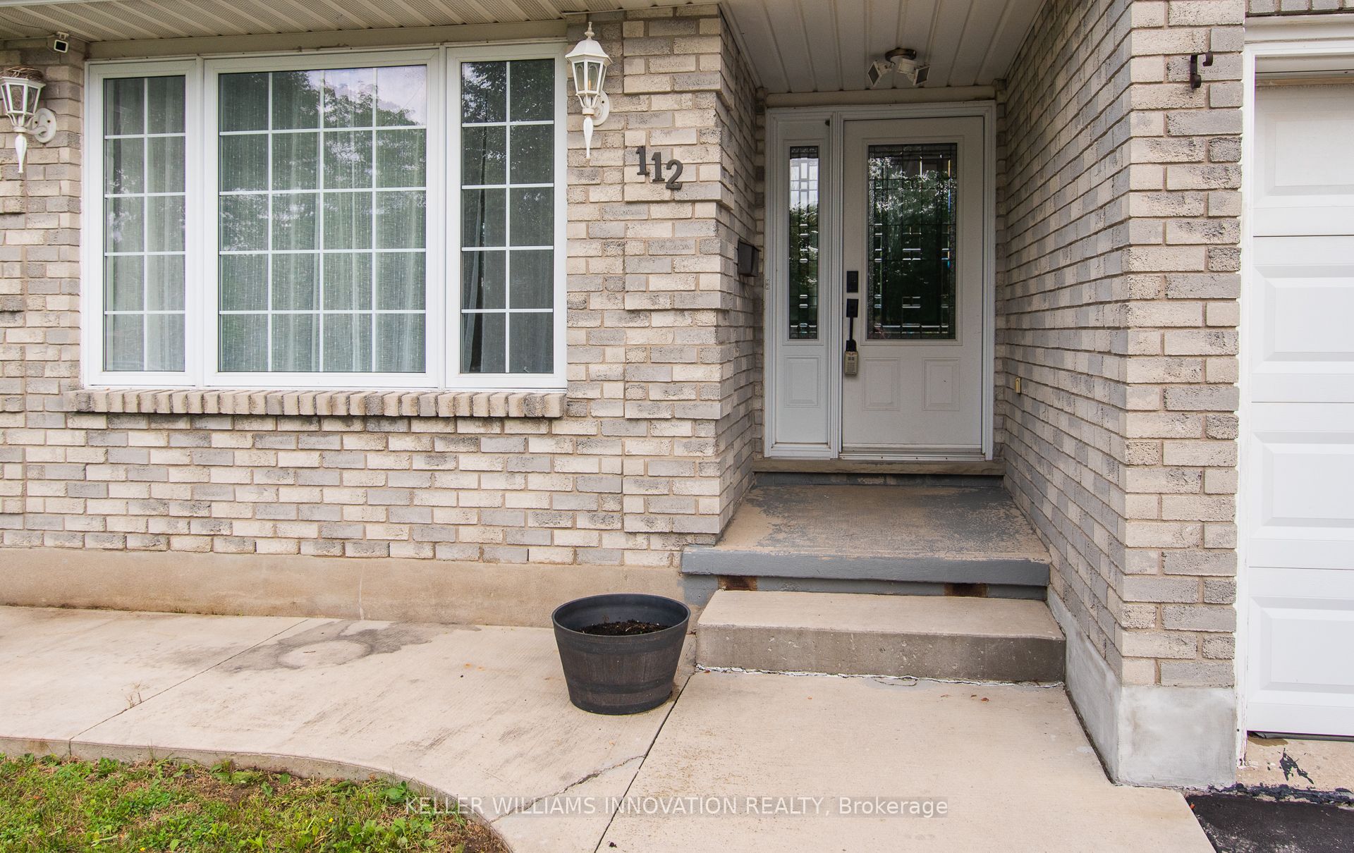 112 Michener Crescent Property Photo 6