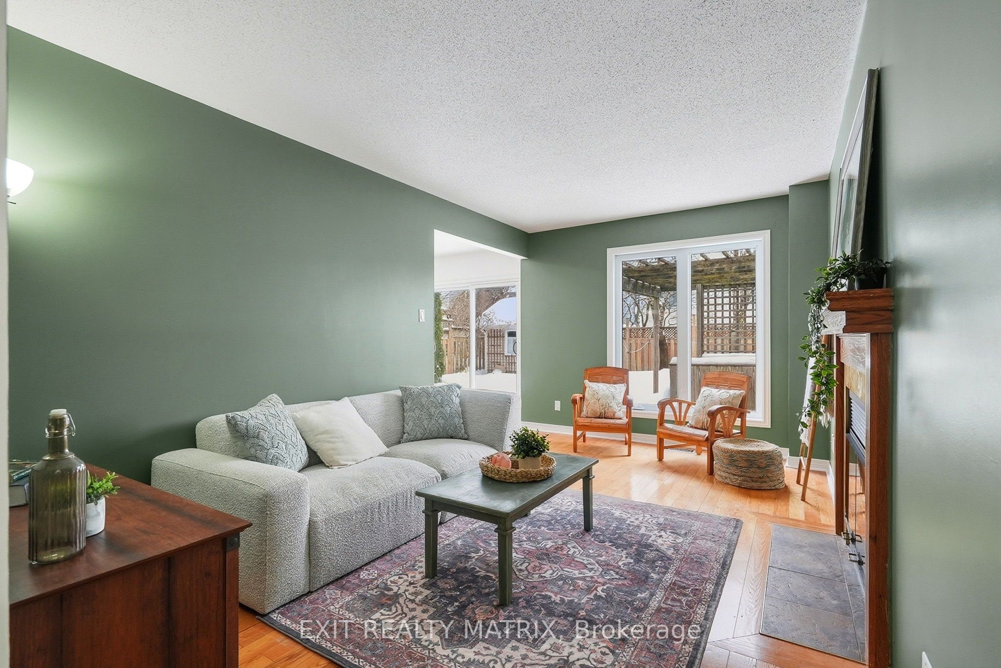 727 Brome Crescent Property Photo 6
