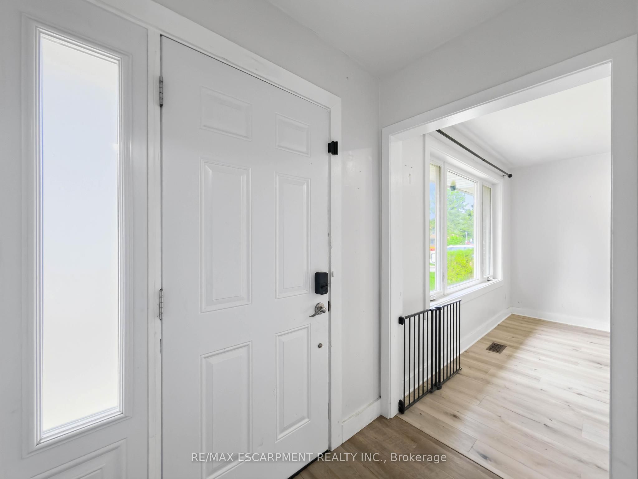 220 Cairn Street Property Photo 4