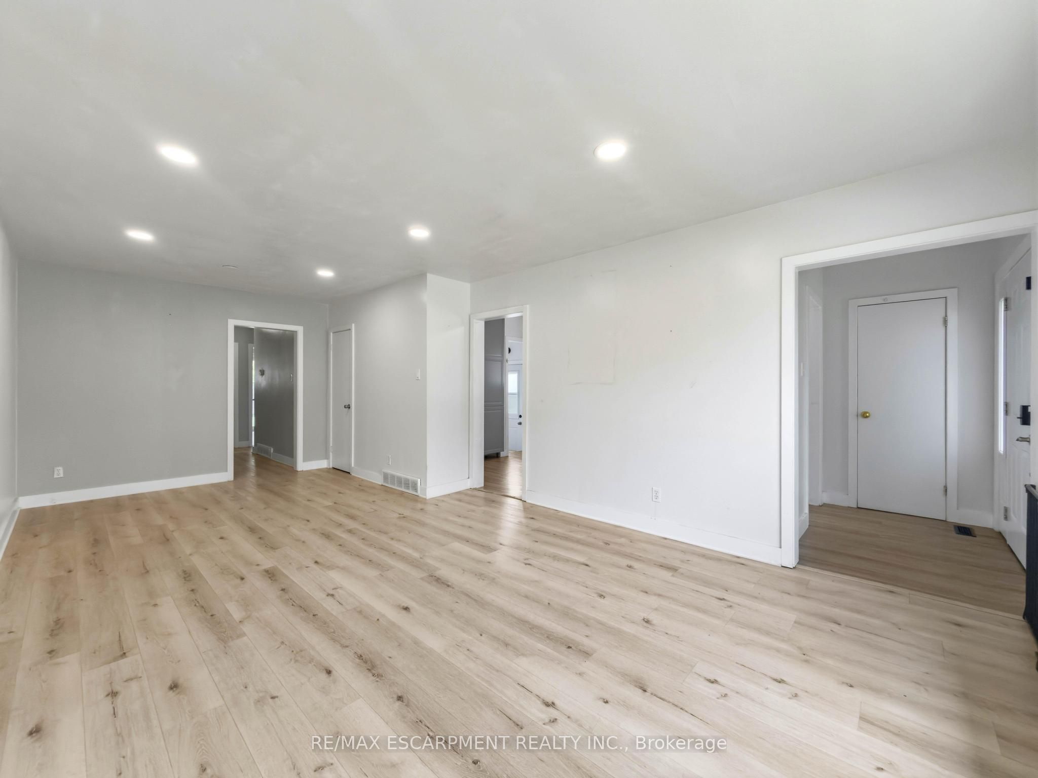 220 Cairn Street Property Photo 14