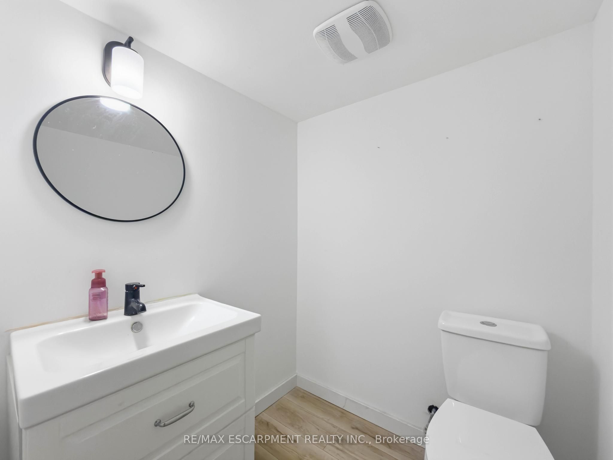 220 Cairn Street Property Photo 34