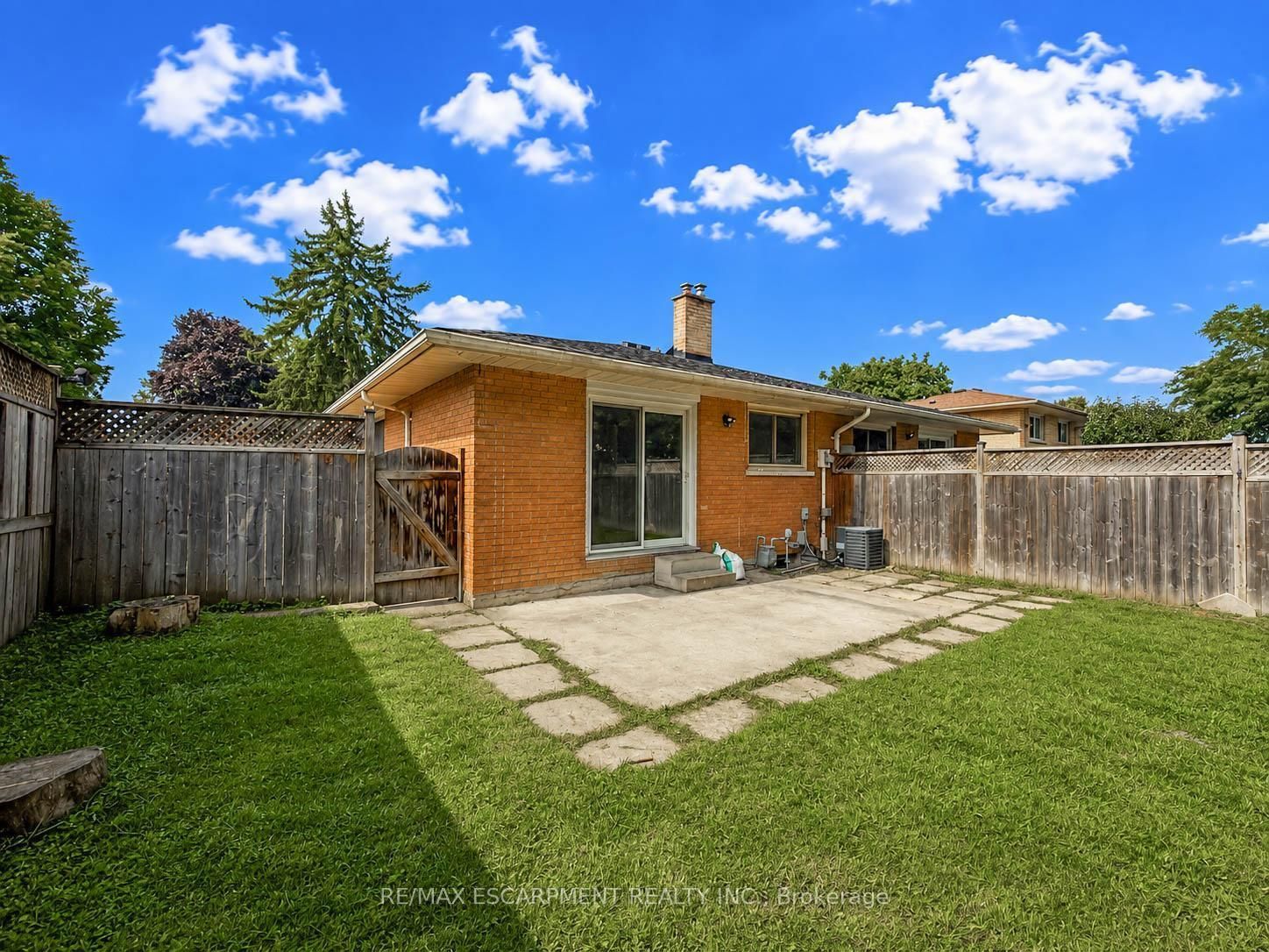 220 Cairn Street Property Photo 43
