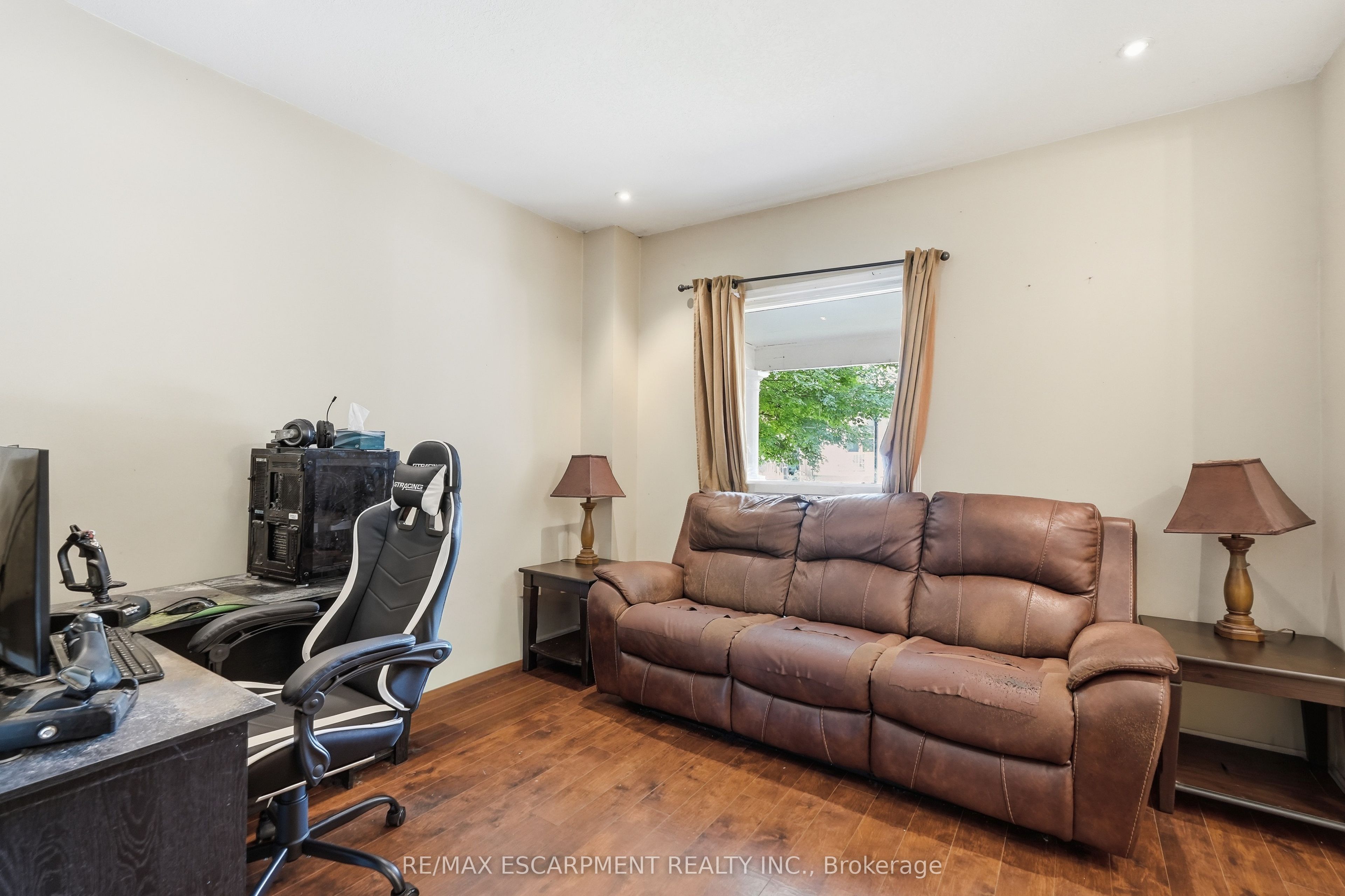 26 Niagara Street Property Photo 4