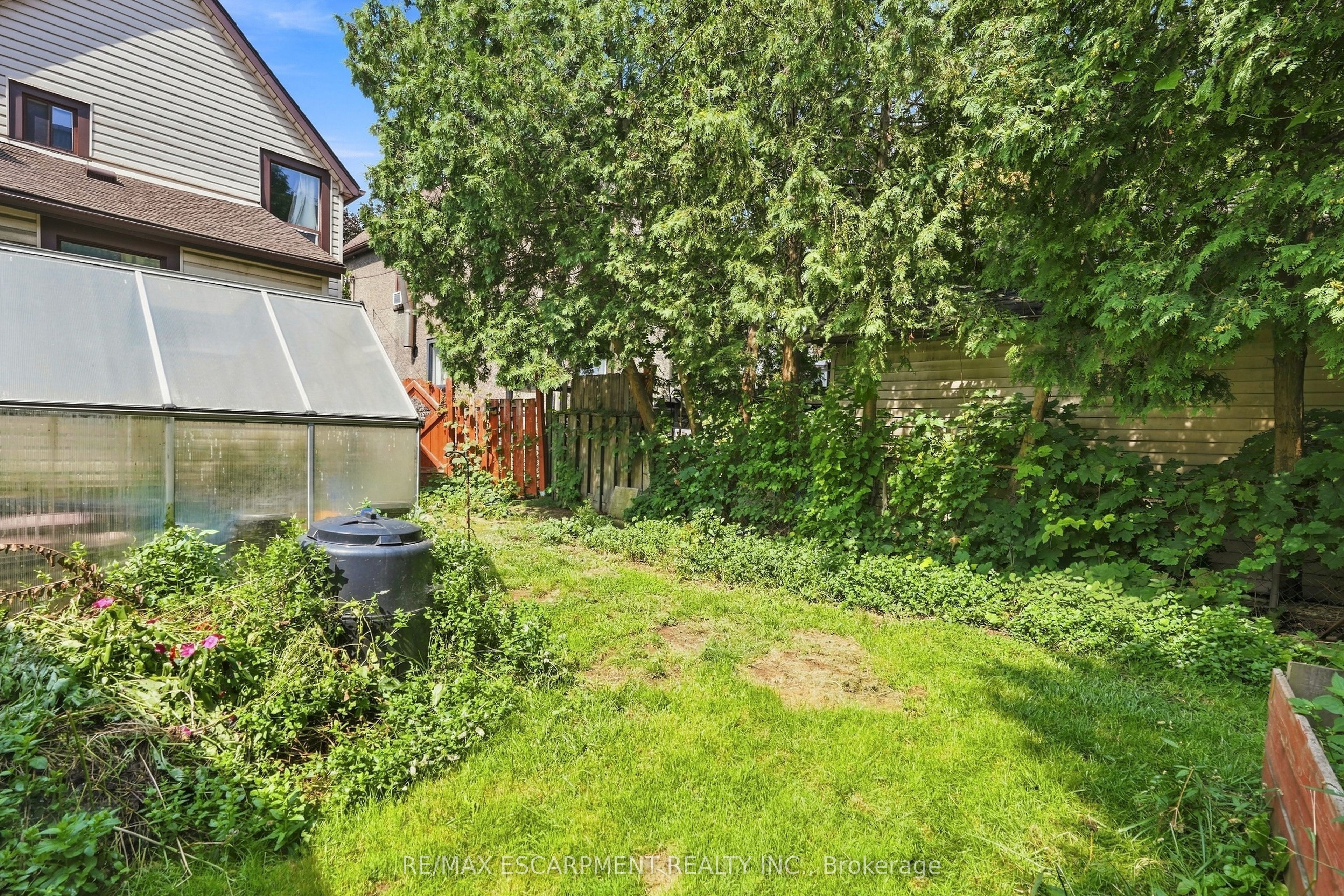 26 Niagara Street Property Photo 17