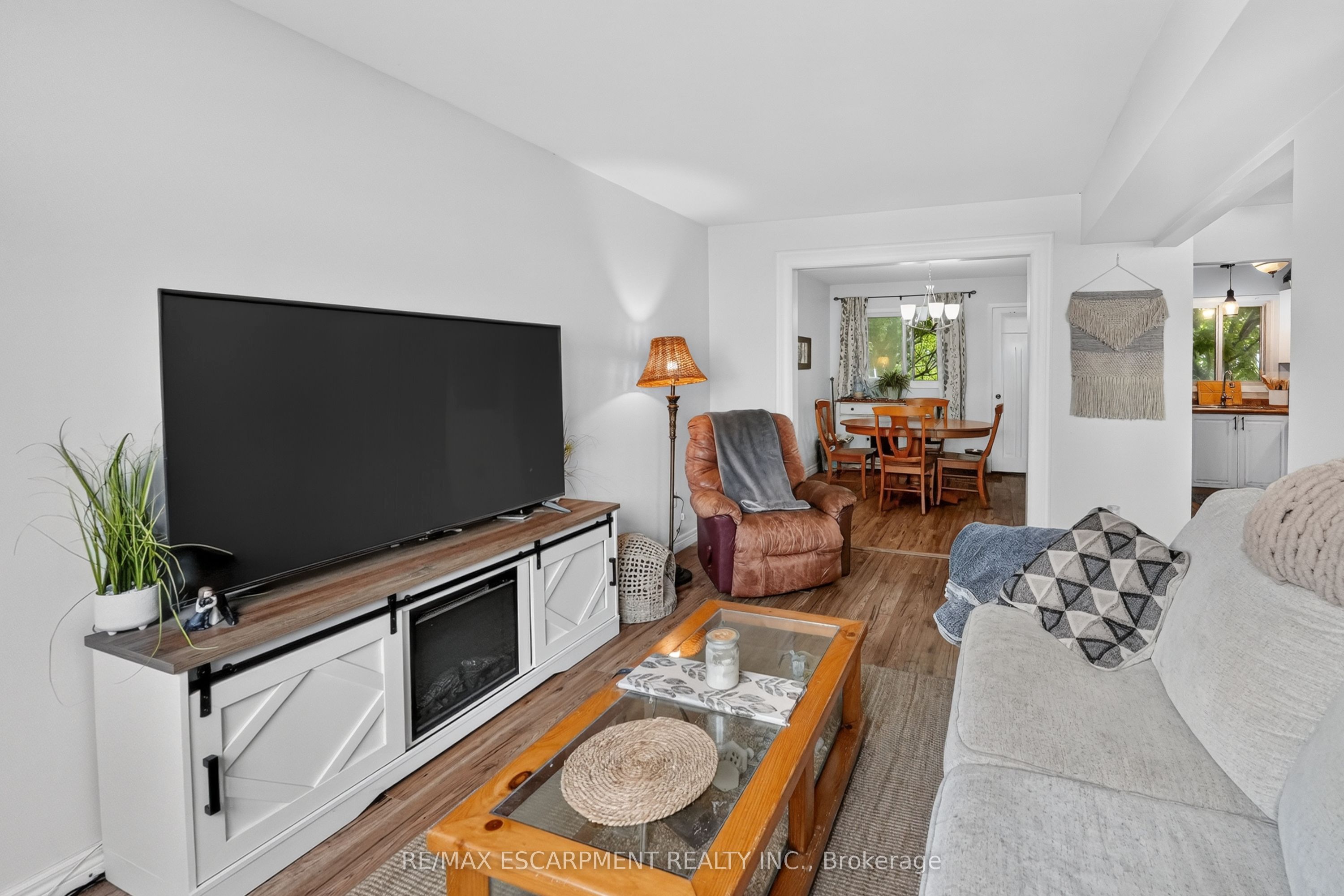 132 Lock Street W 3 Property Photo 7
