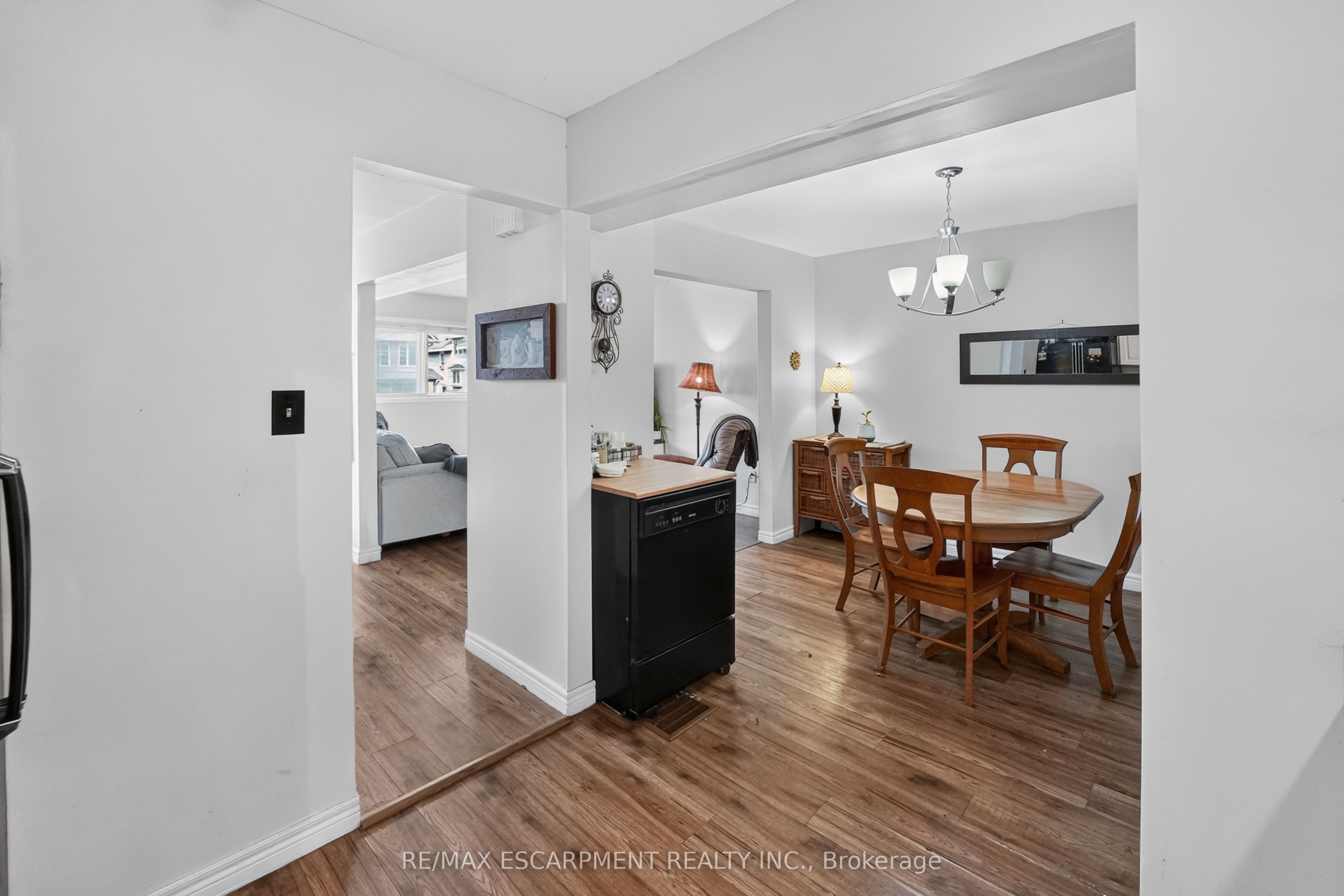 132 Lock Street W 3 Property Photo 12