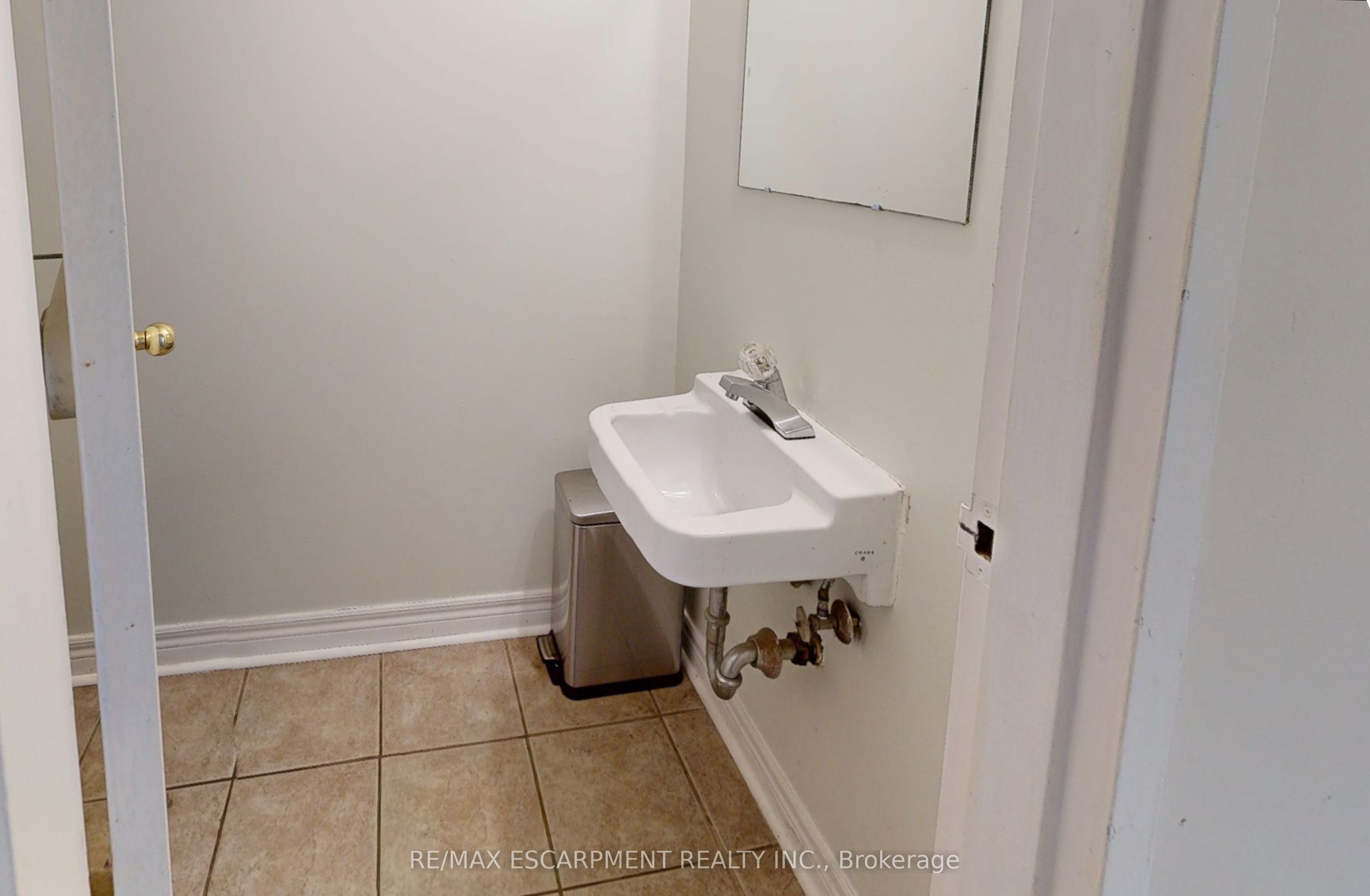 132 Lock Street W 3 Property Photo 22