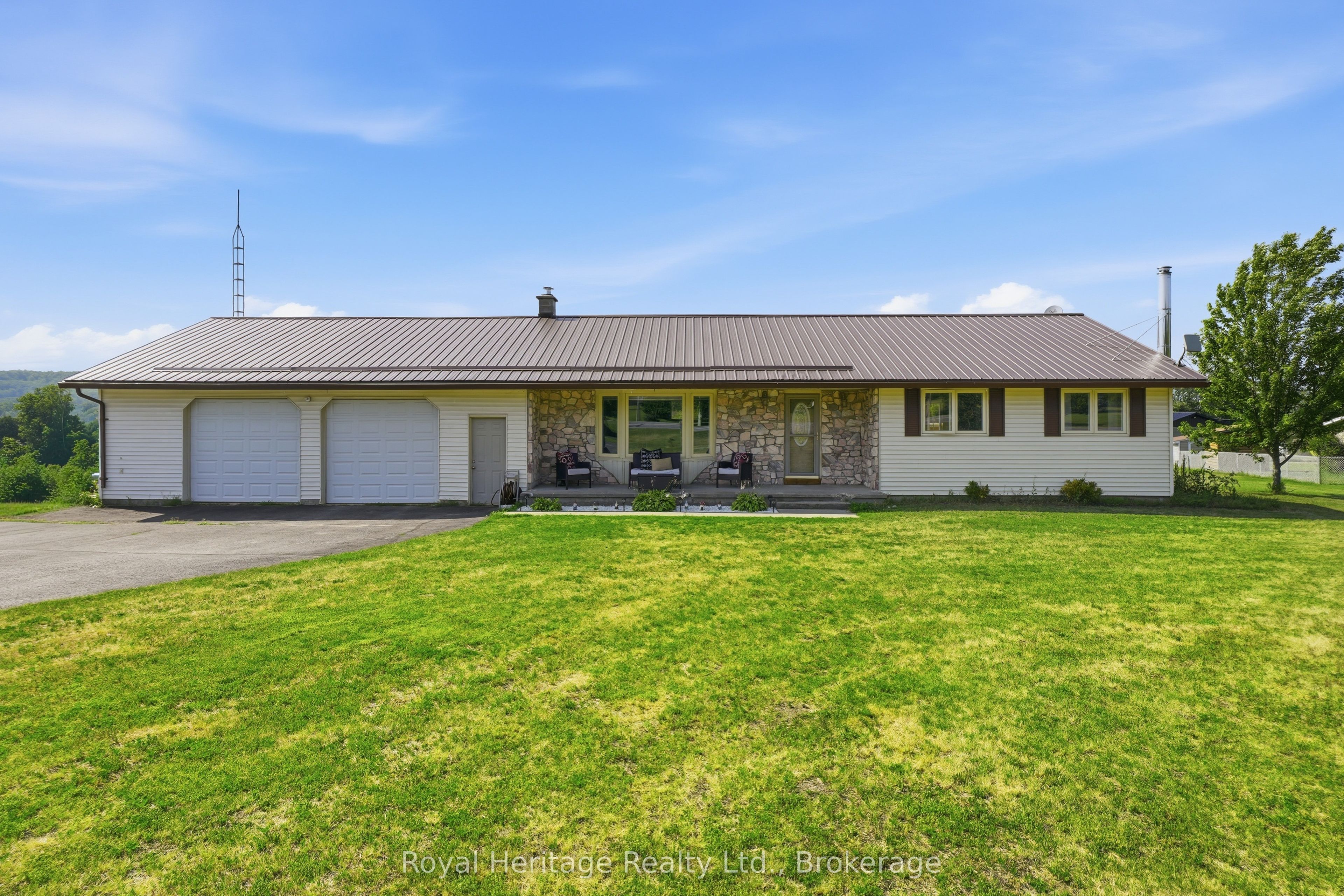 967 Frankford-stirling Road Property Photo 1