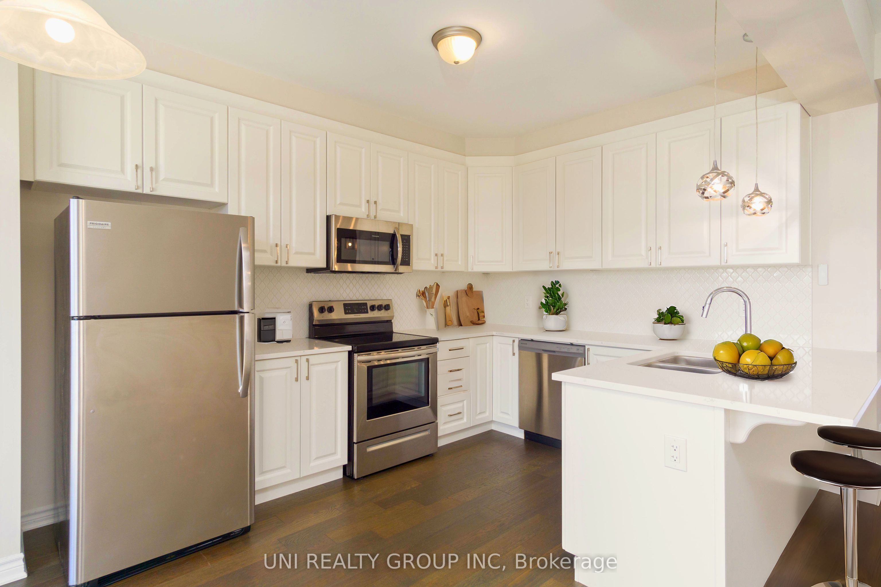 335 Aphelion Crescent Property Photo 12