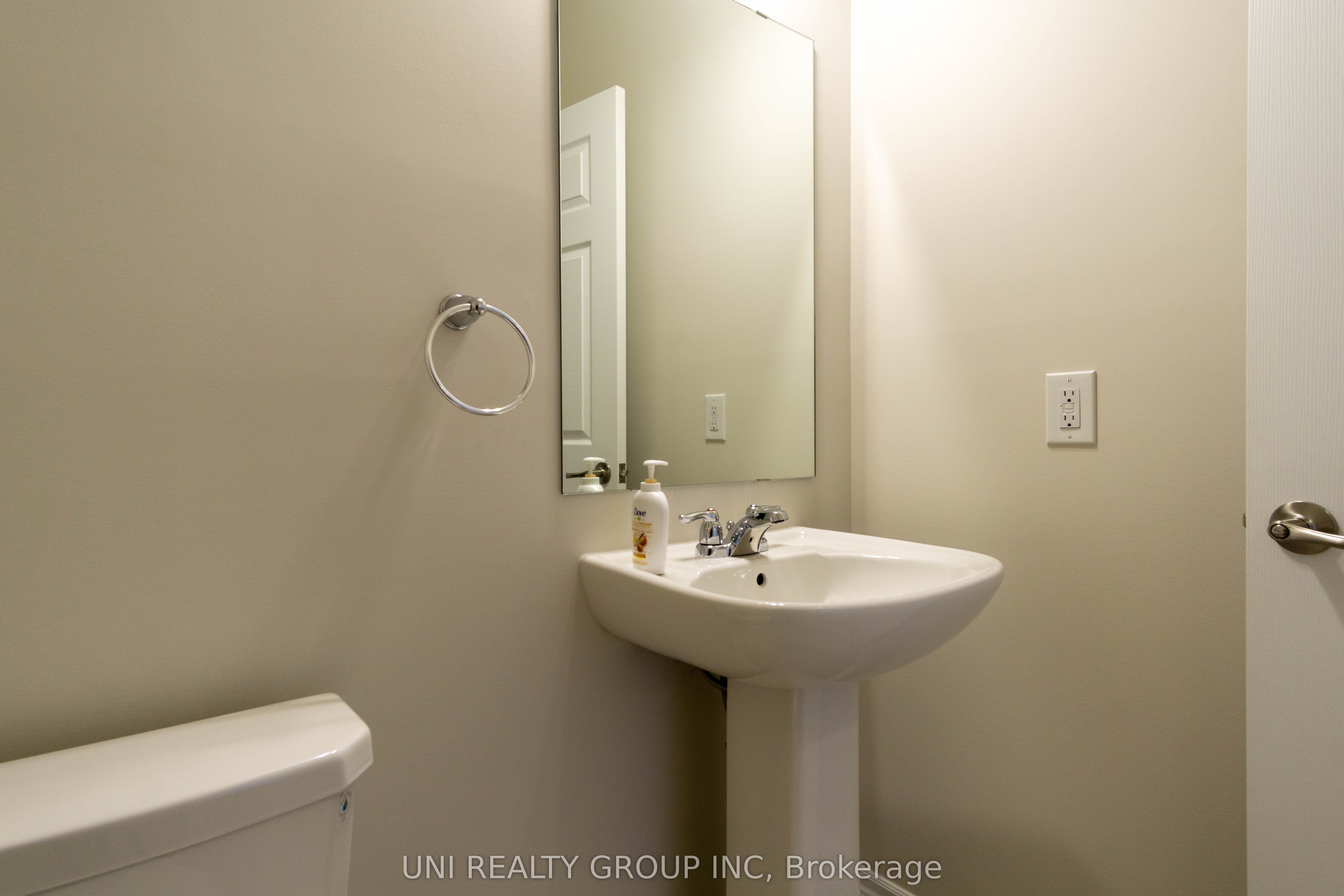 335 Aphelion Crescent Property Photo 15