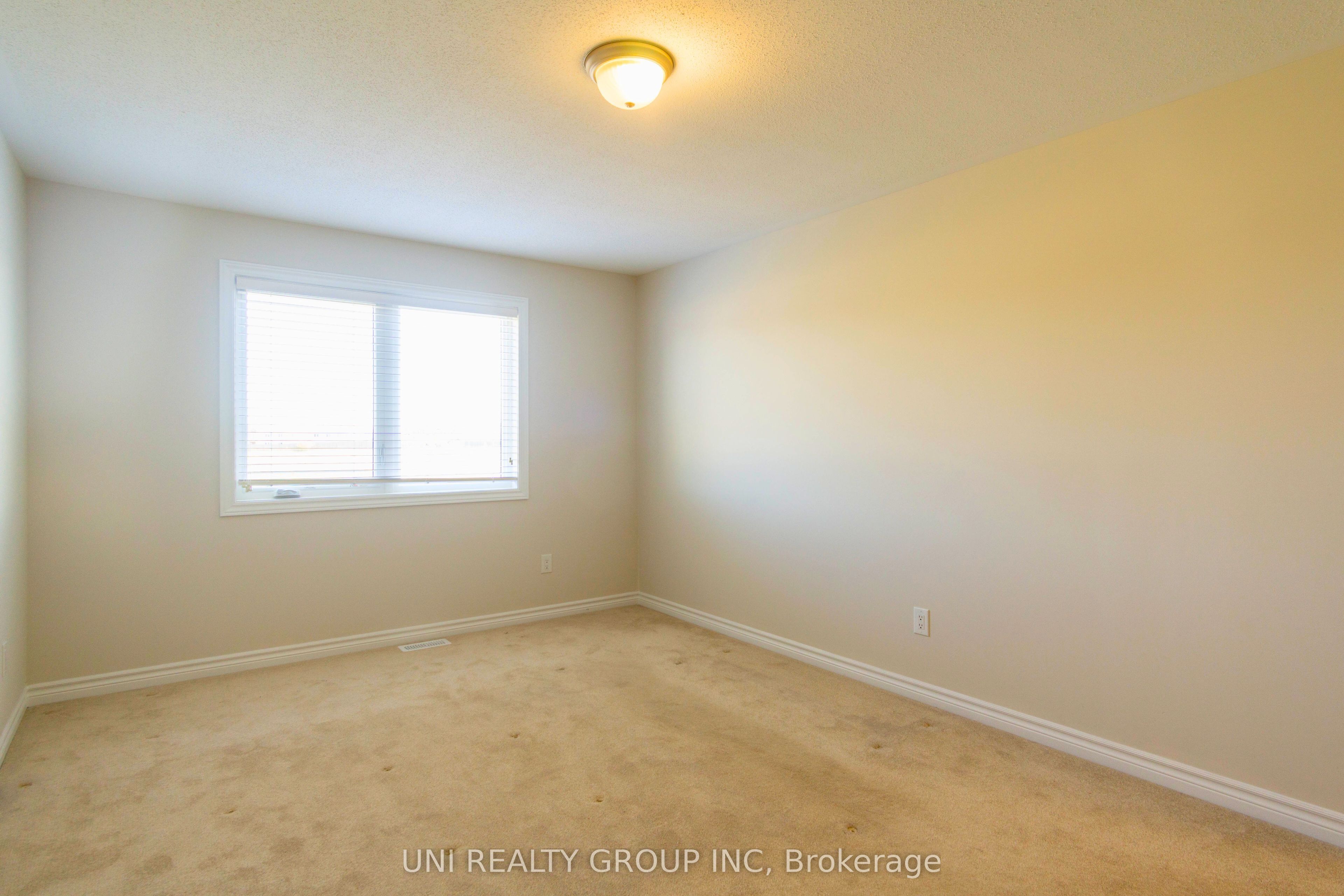 335 Aphelion Crescent Property Photo 23