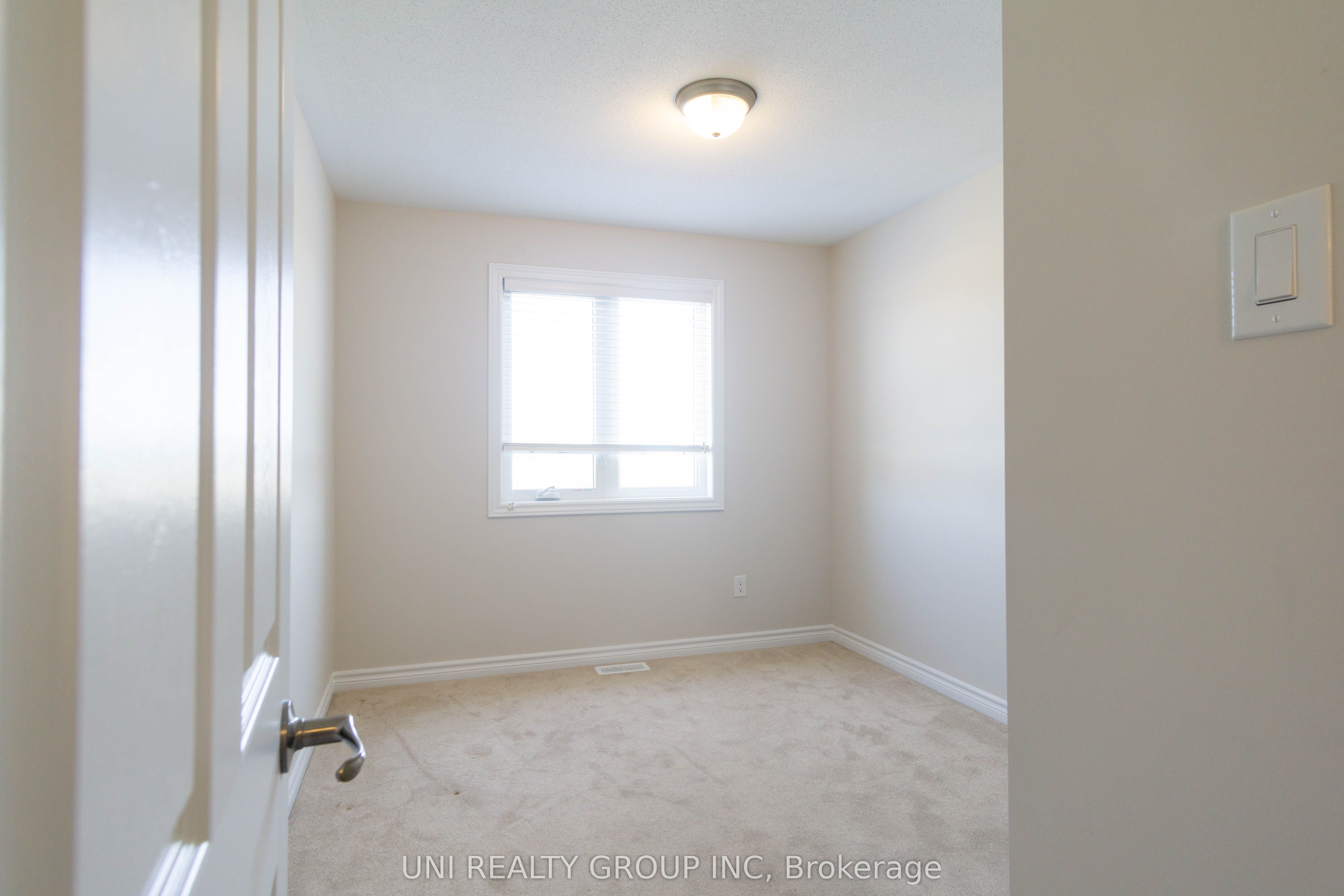 335 Aphelion Crescent Property Photo 28