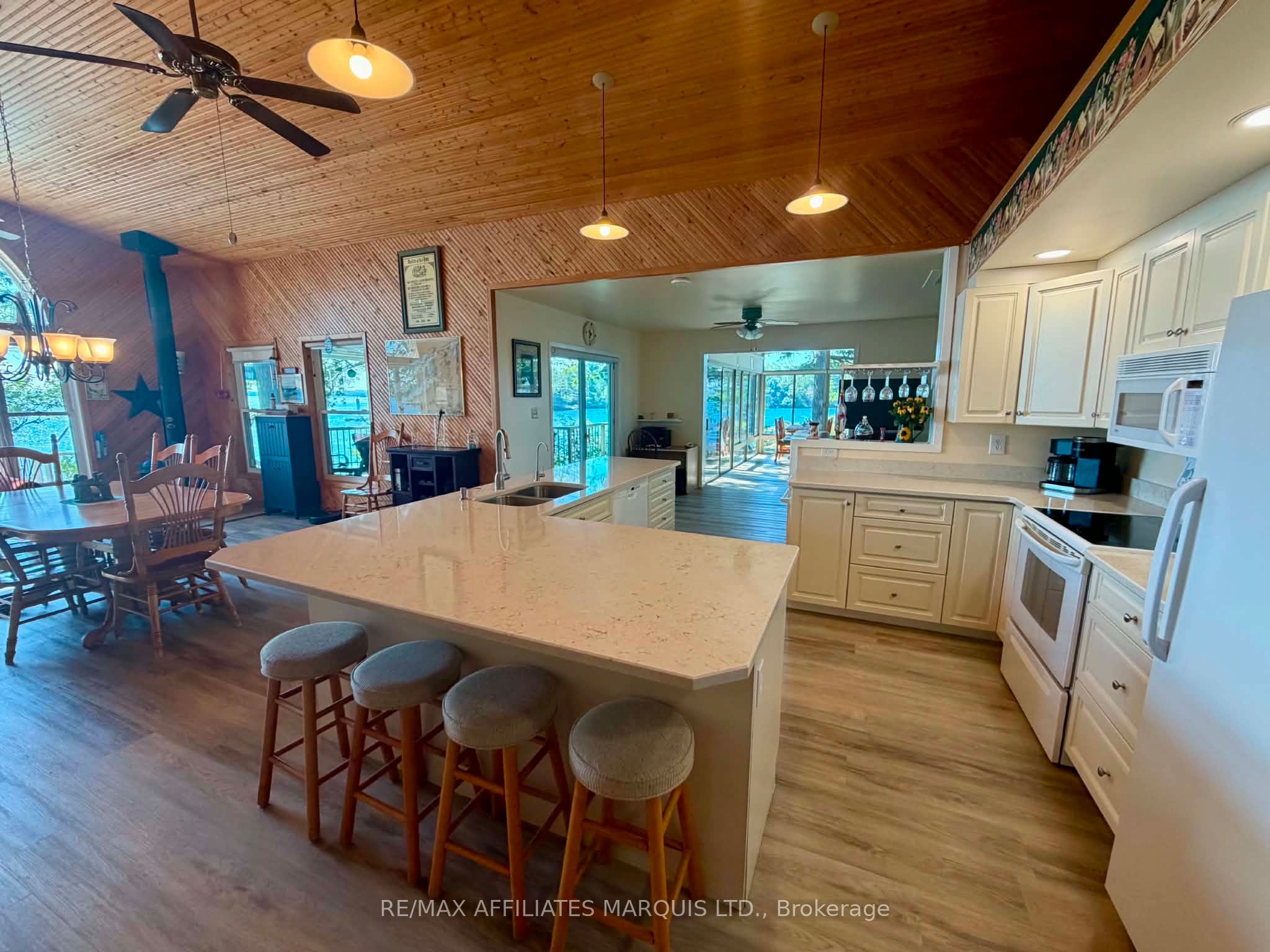 1 Island 49 Island Property Photo 22