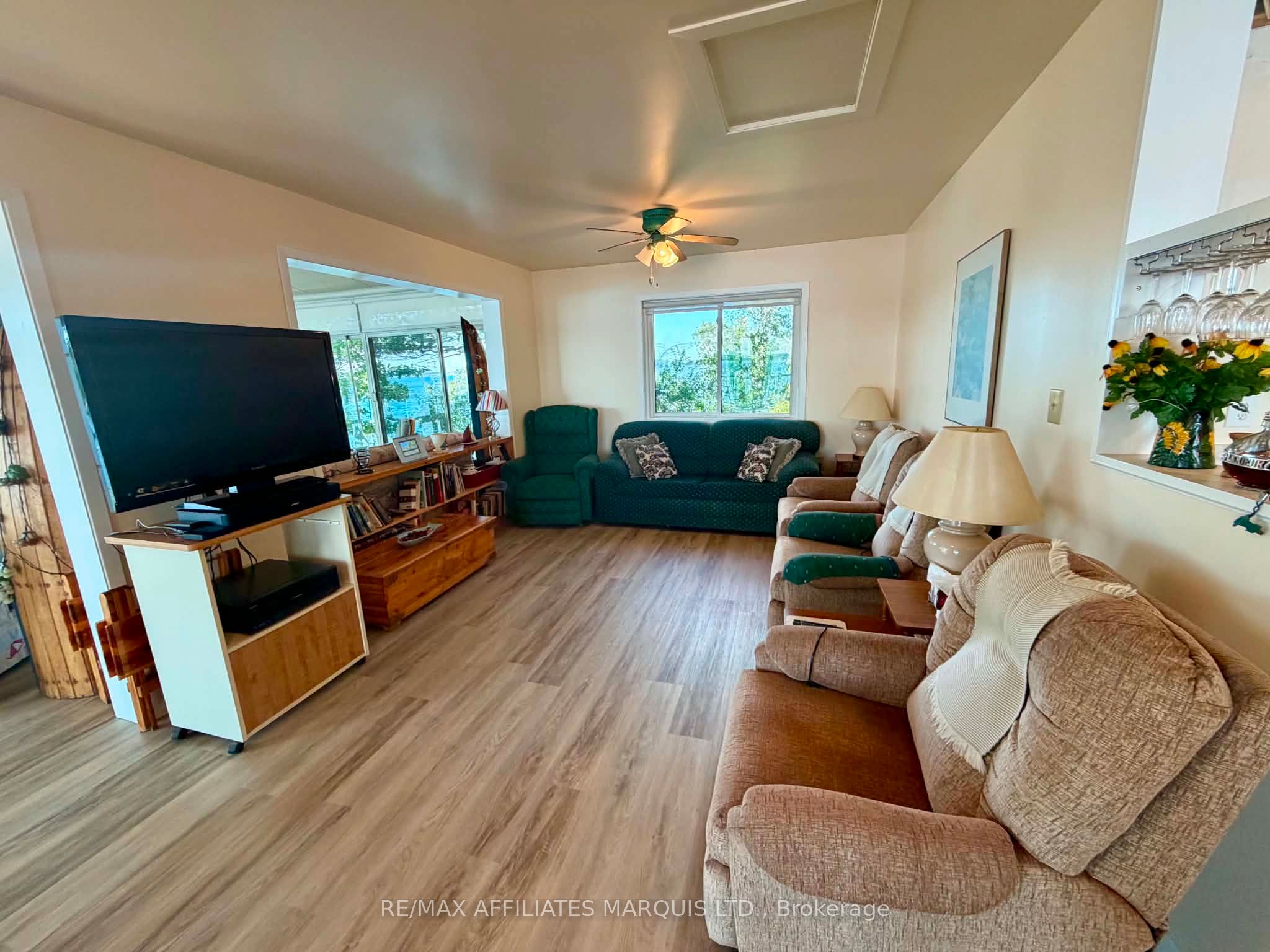 1 Island 49 Island Property Photo 24