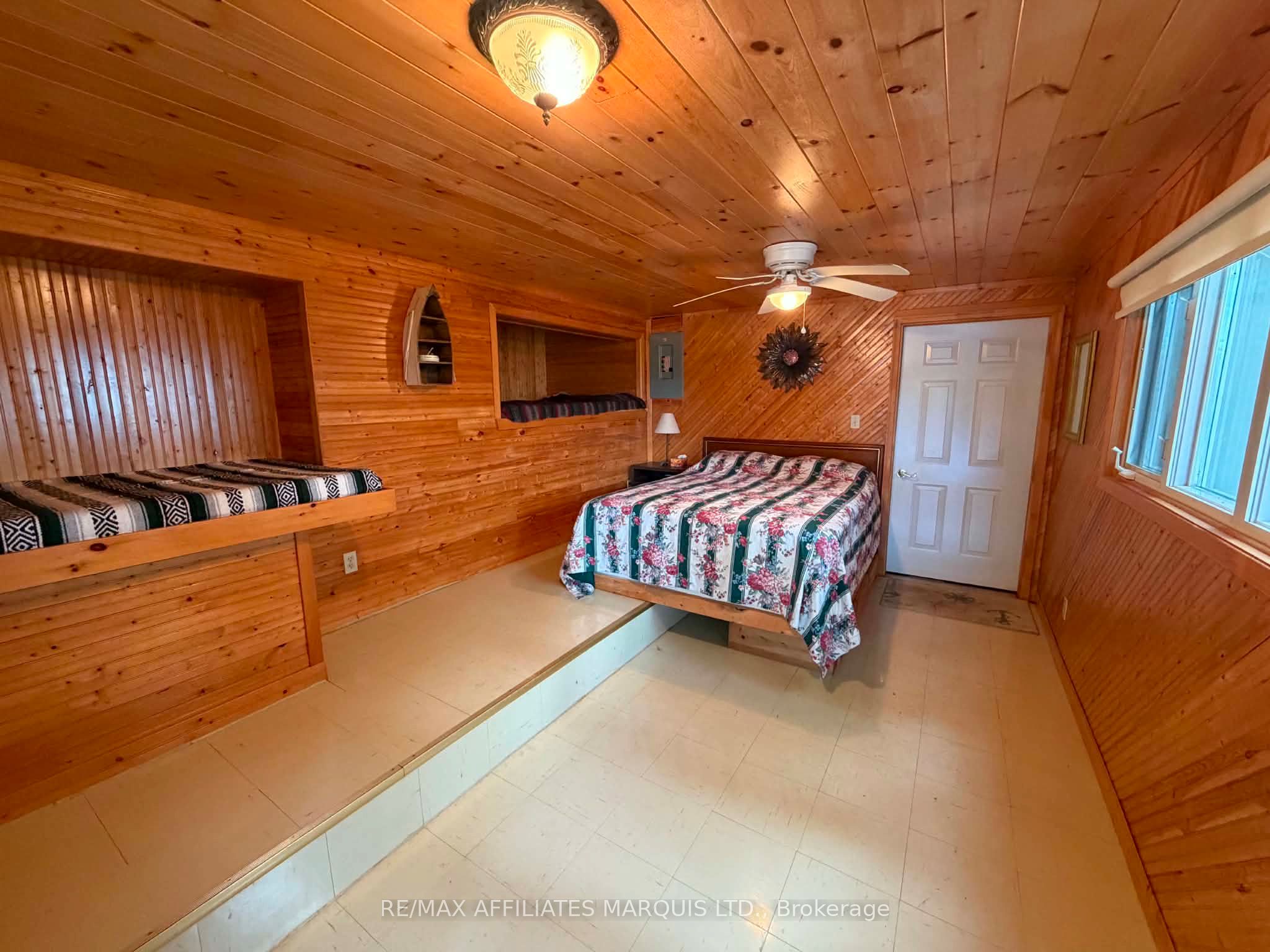 1 Island 49 Island Property Photo 37