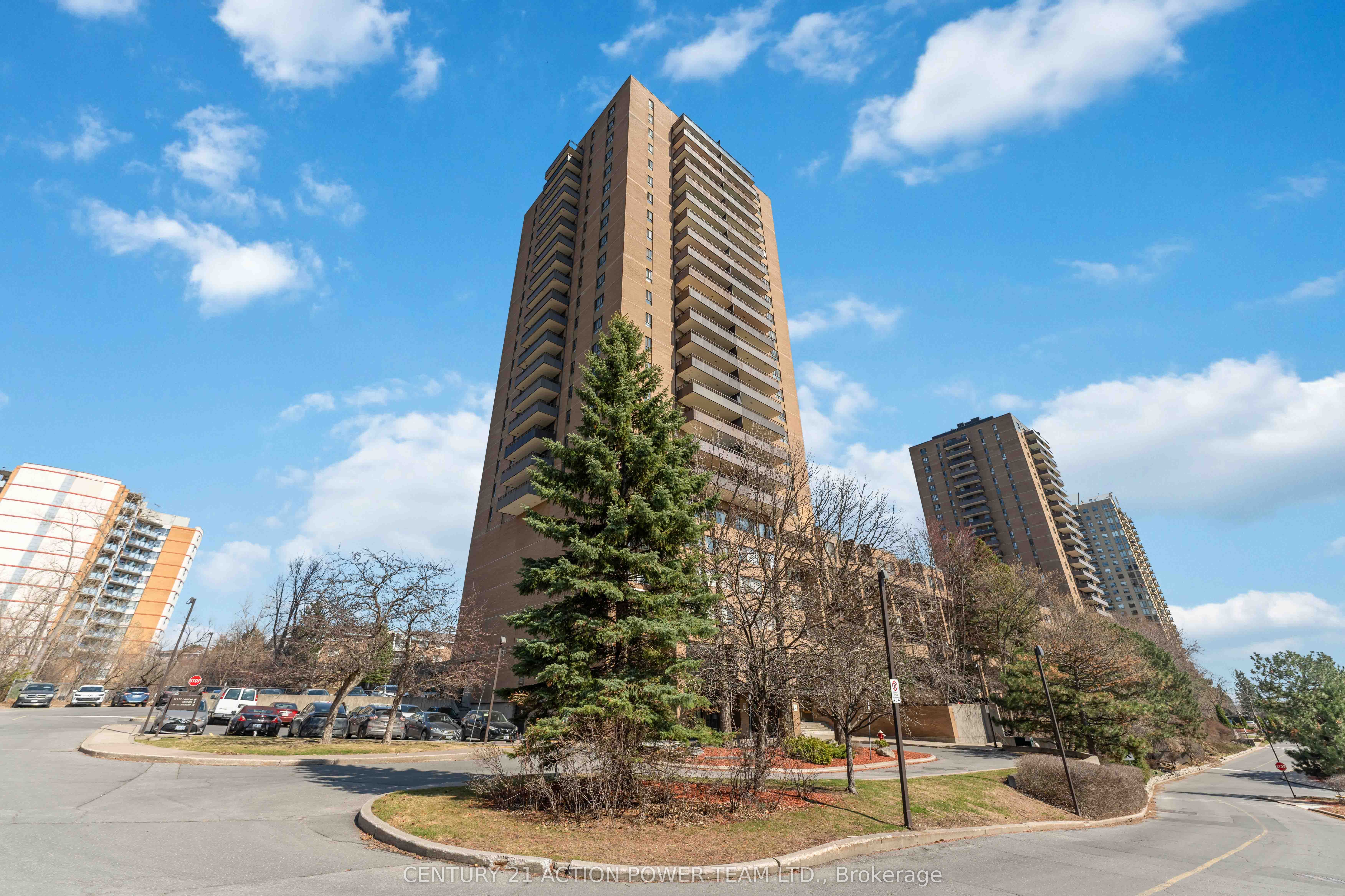 505 St Laurent Boulevard 903 Property Photo 1