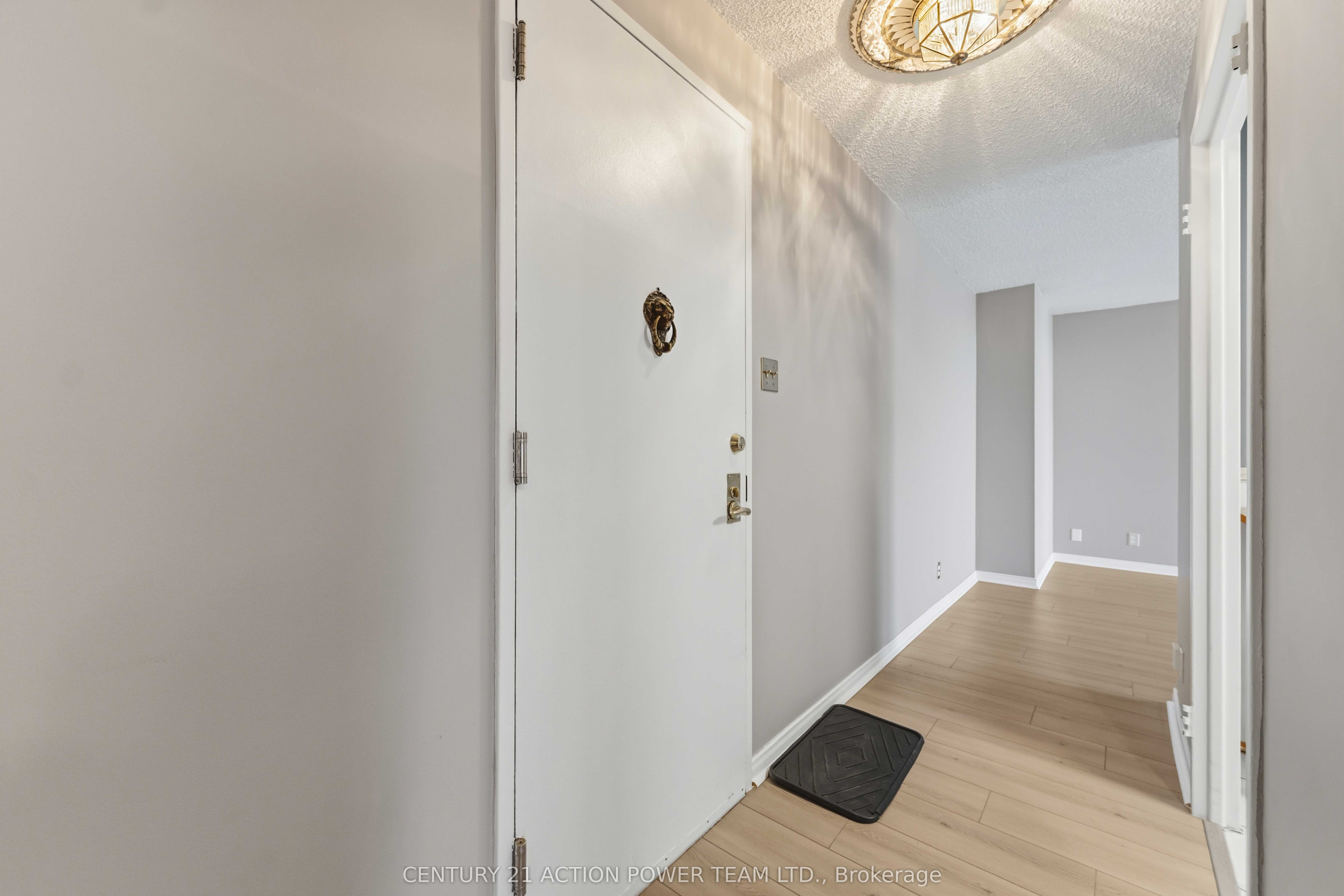 505 St Laurent Boulevard 903 Property Photo 7