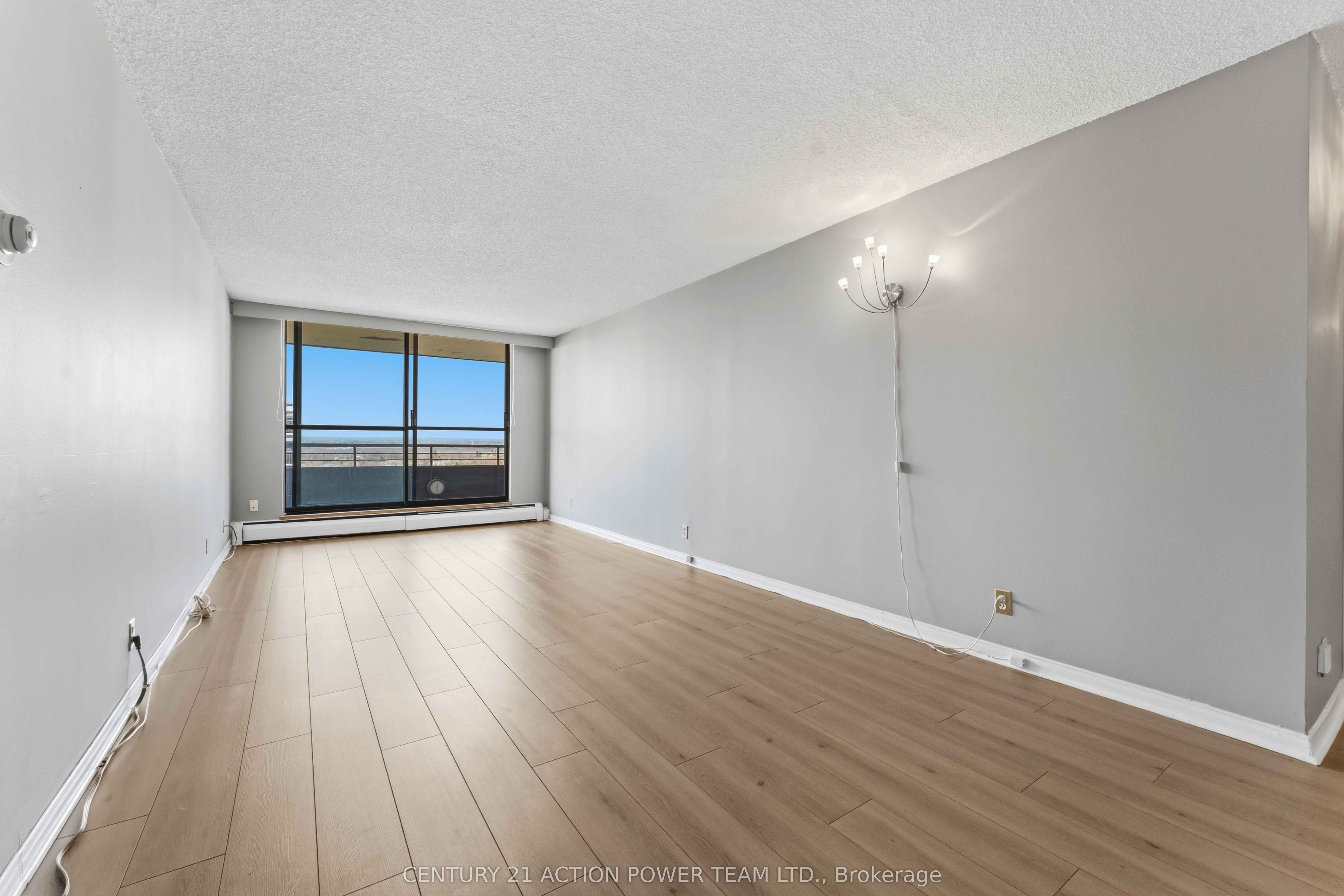 505 St Laurent Boulevard 903 Property Photo 9