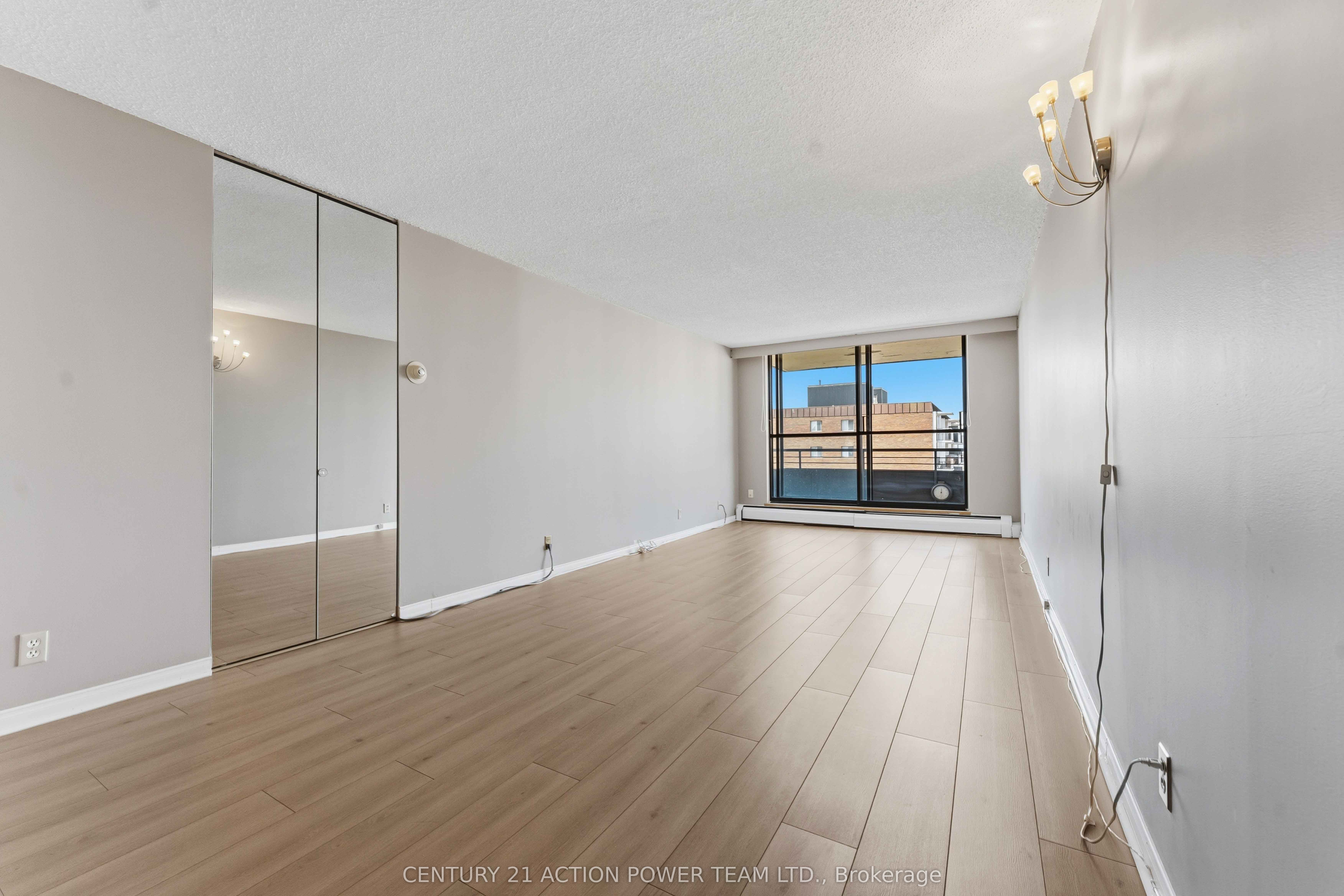 505 St Laurent Boulevard 903 Property Photo 10