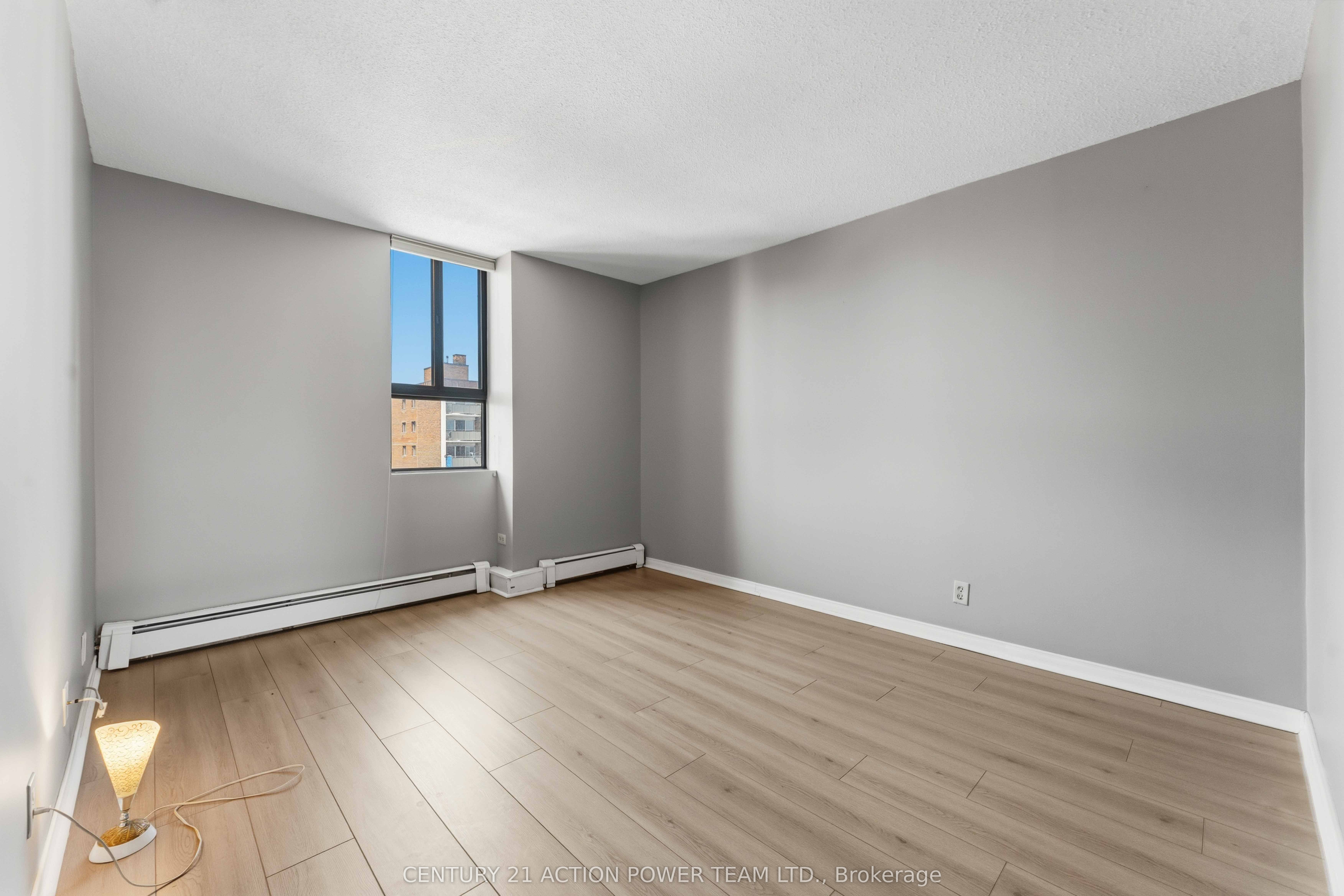 505 St Laurent Boulevard 903 Property Photo 20