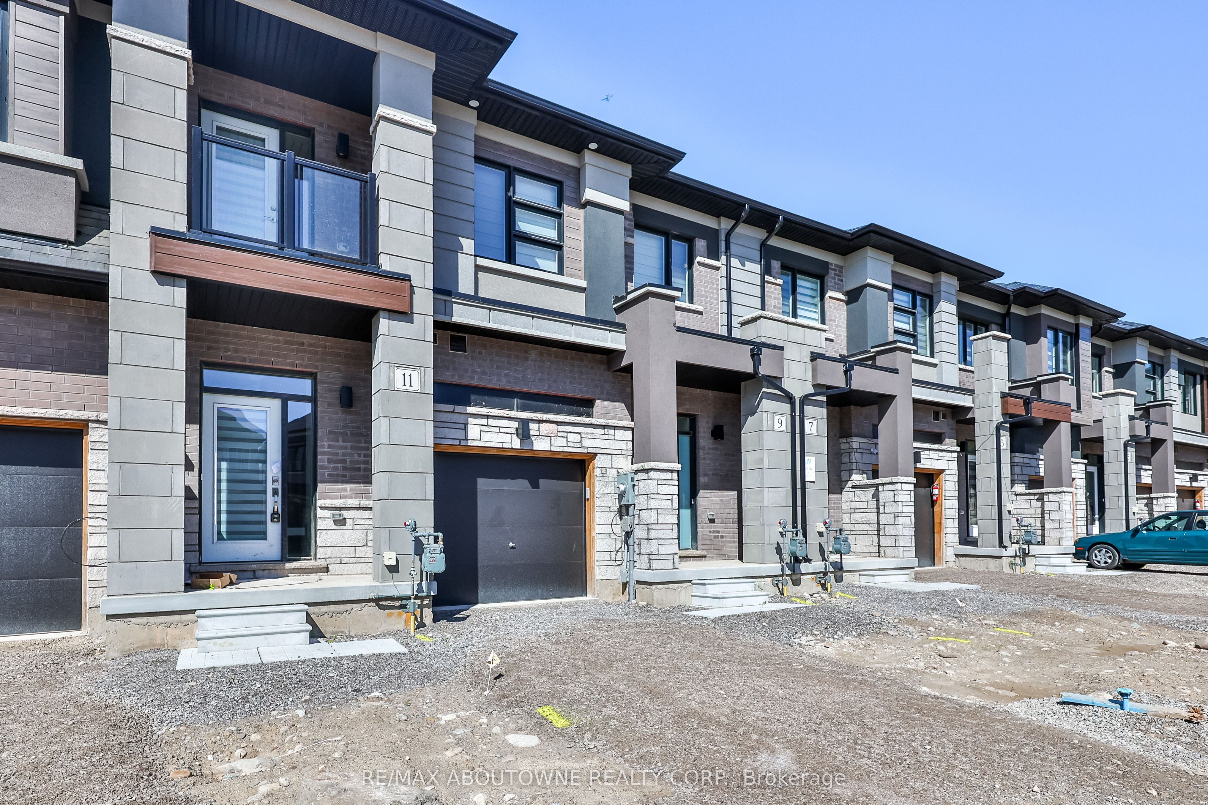 9 Wakeling Drive Property Photo 1