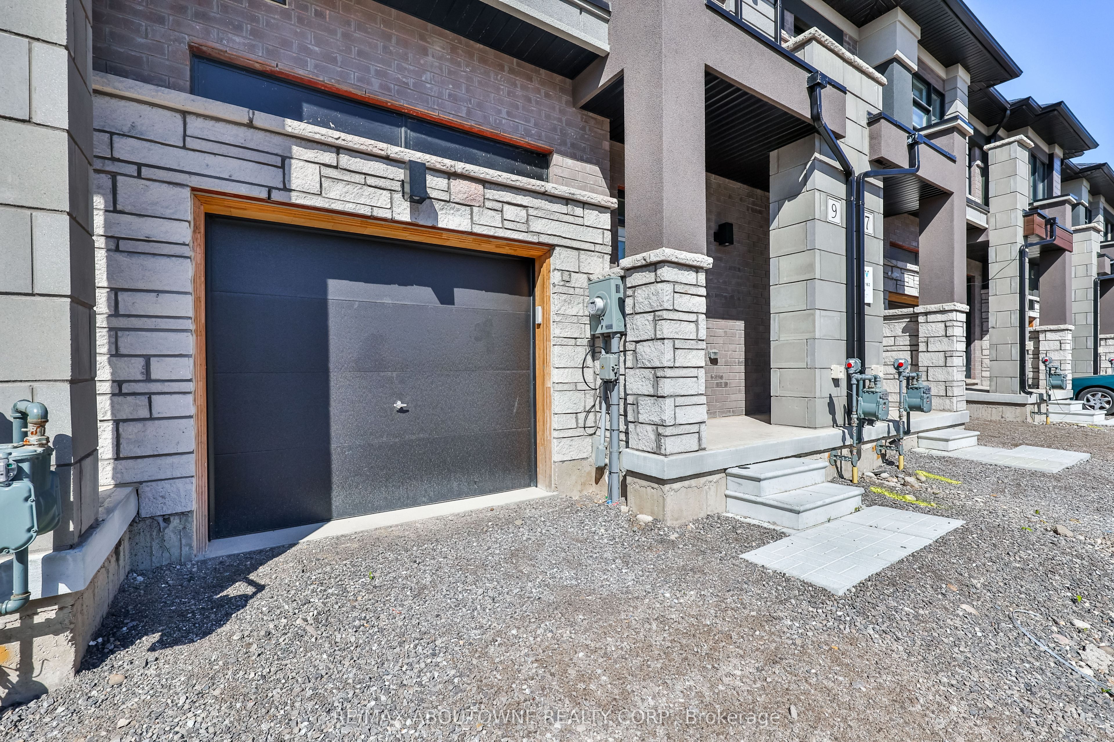 9 Wakeling Drive Property Photo 3