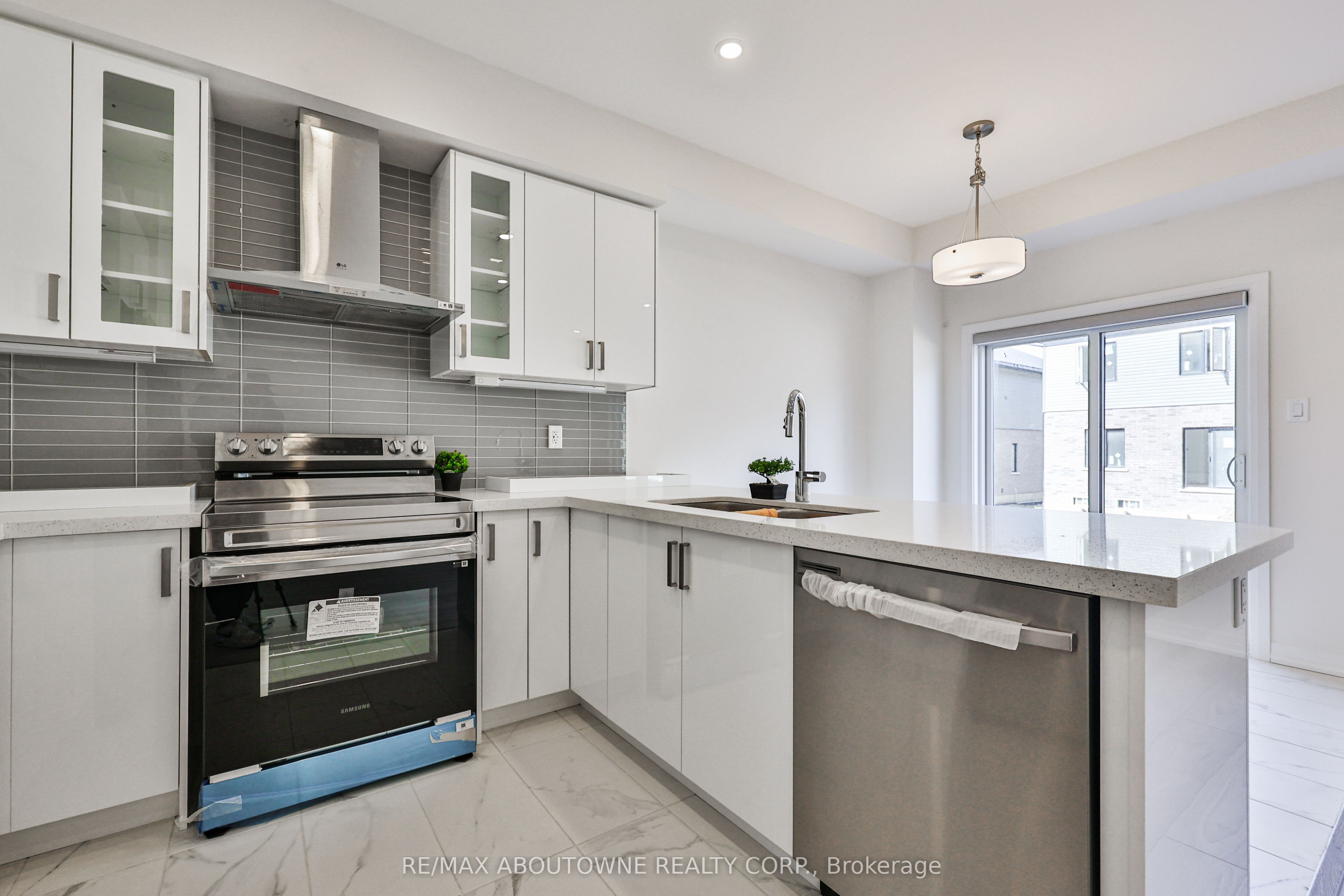 9 Wakeling Drive Property Photo 16
