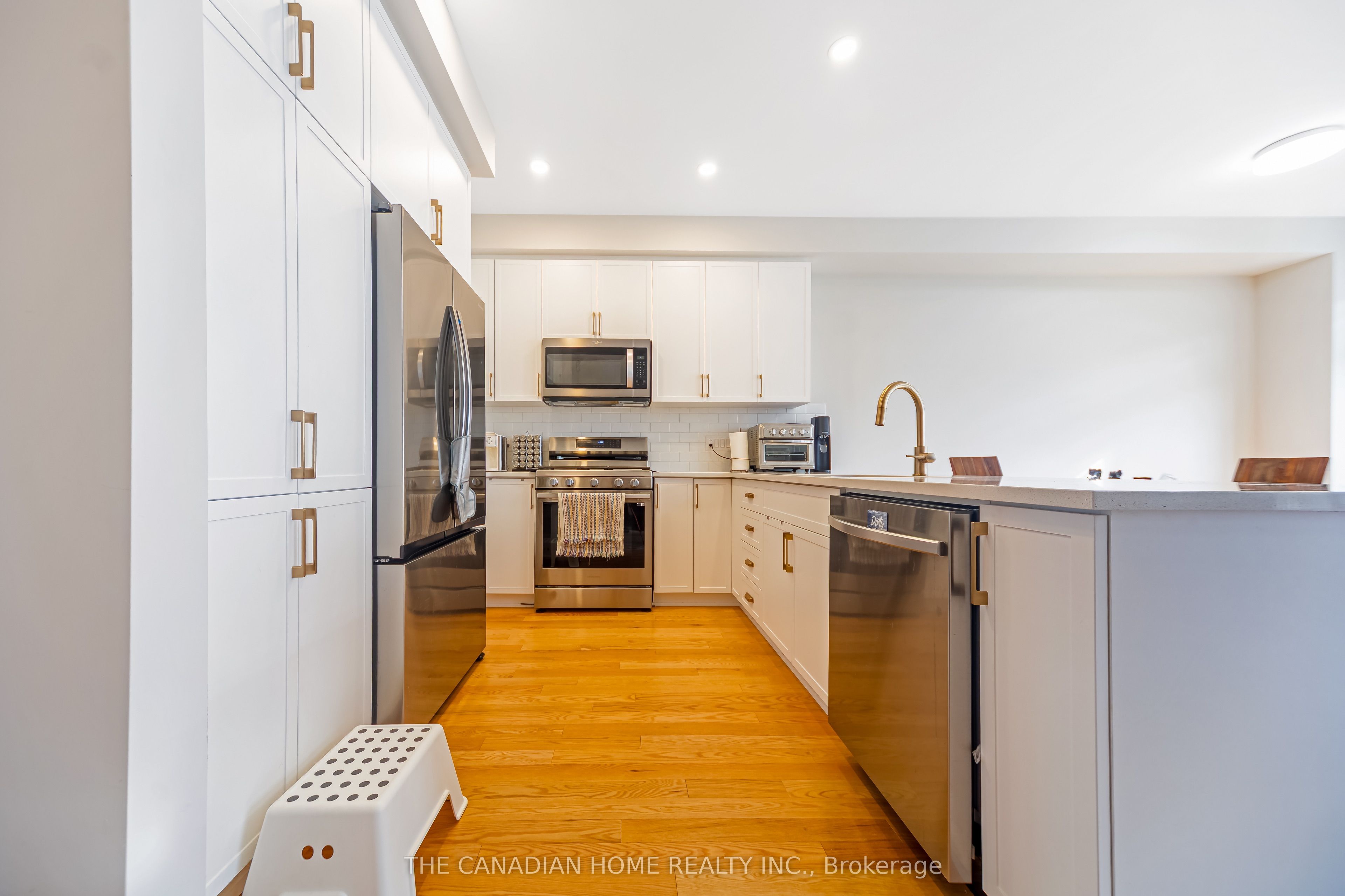 921 Clarkia Street Property Photo 6