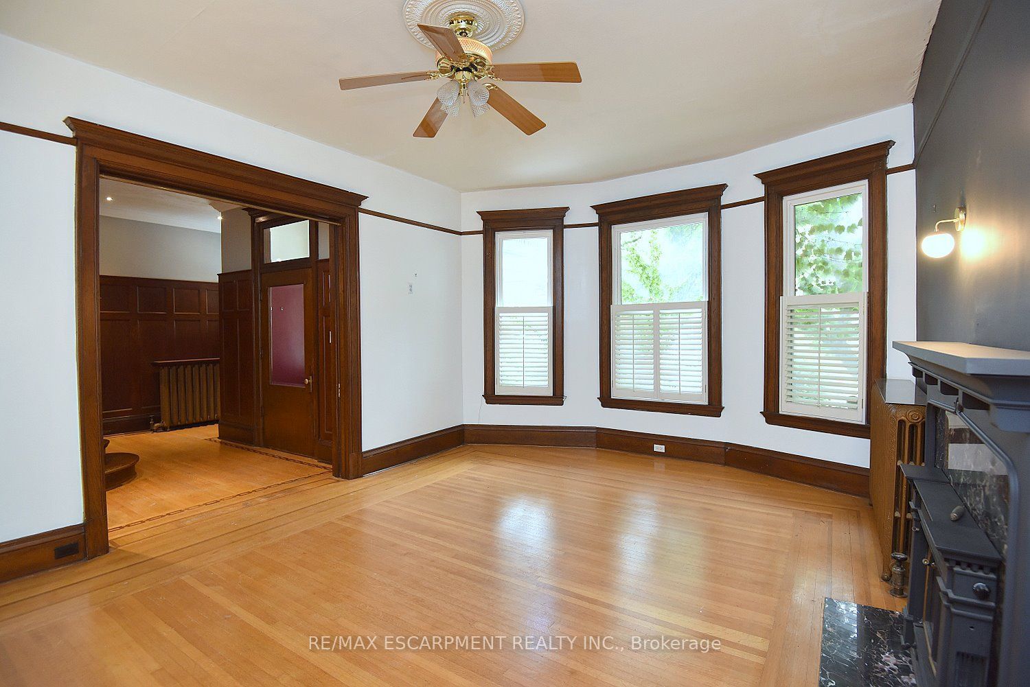 34 Holton Avenue S Property Photo 8