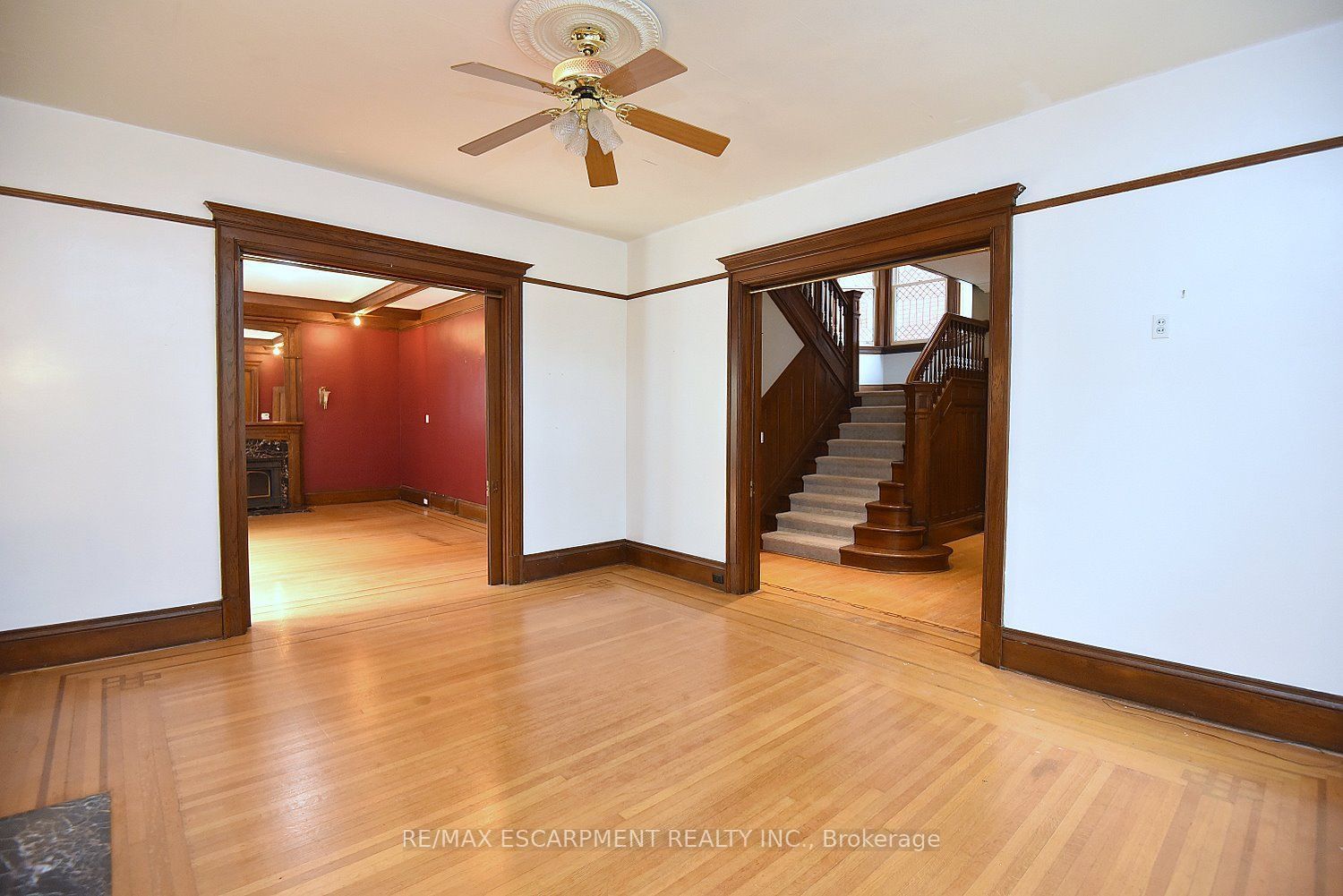 34 Holton Avenue S Property Photo 9