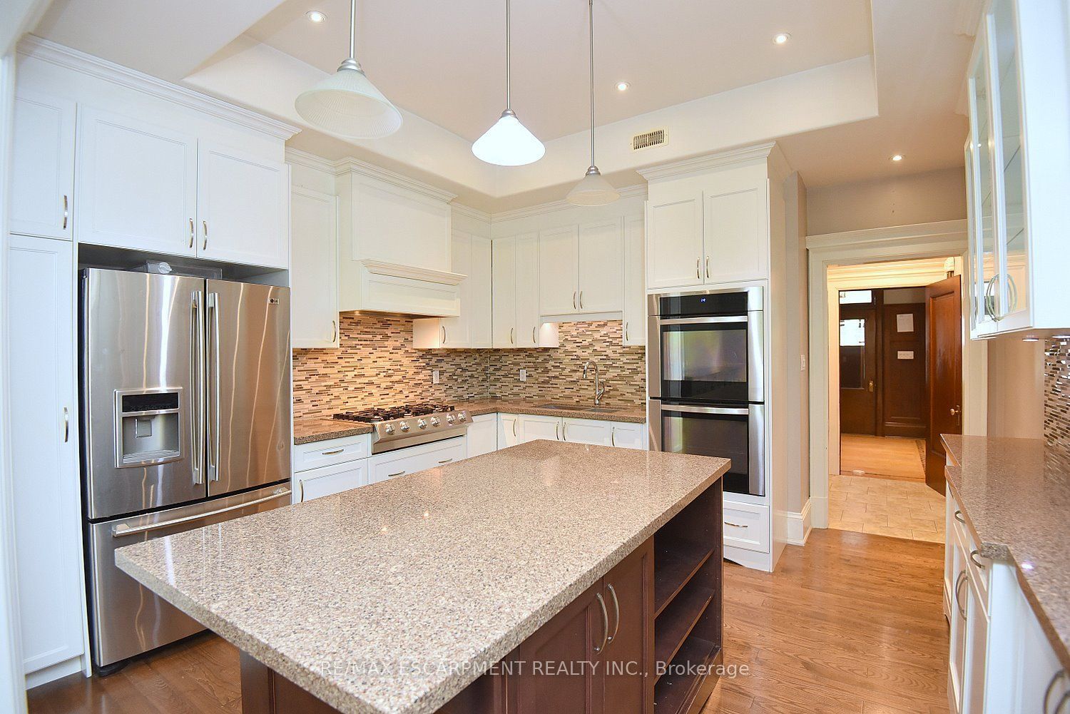34 Holton Avenue S Property Photo 13