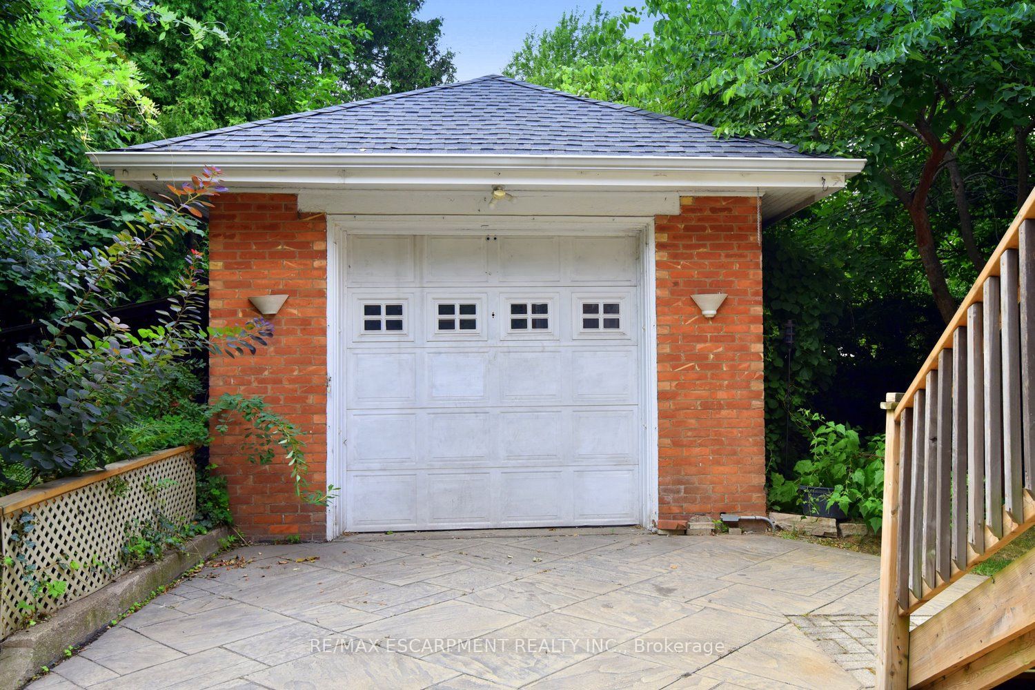 34 Holton Avenue S Property Photo 39