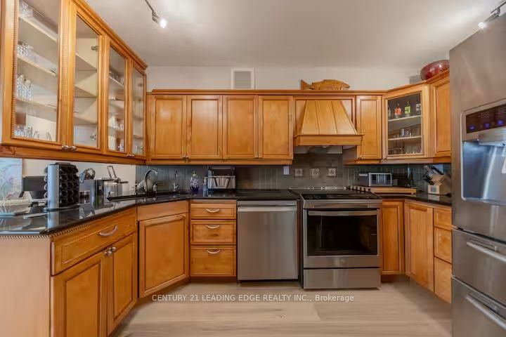 380 King Street 1805 Property Photo 15