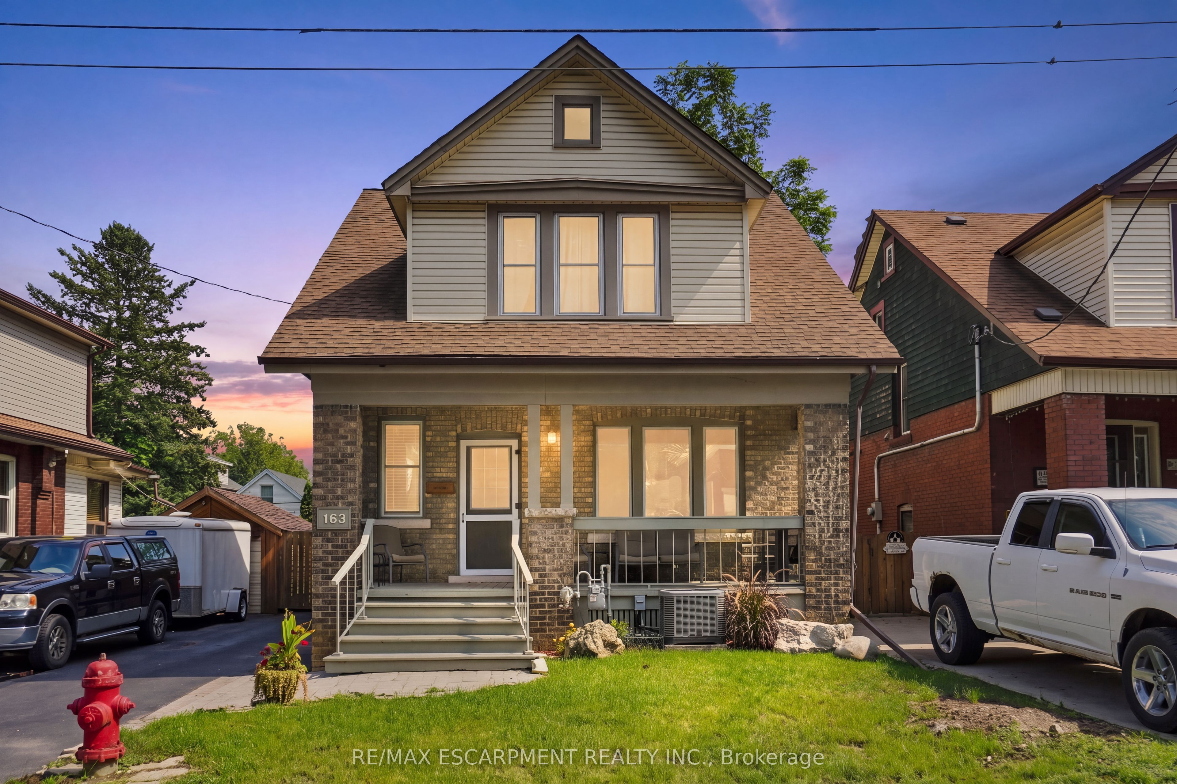 163 Grosvenor Avenue S Property Photo 1