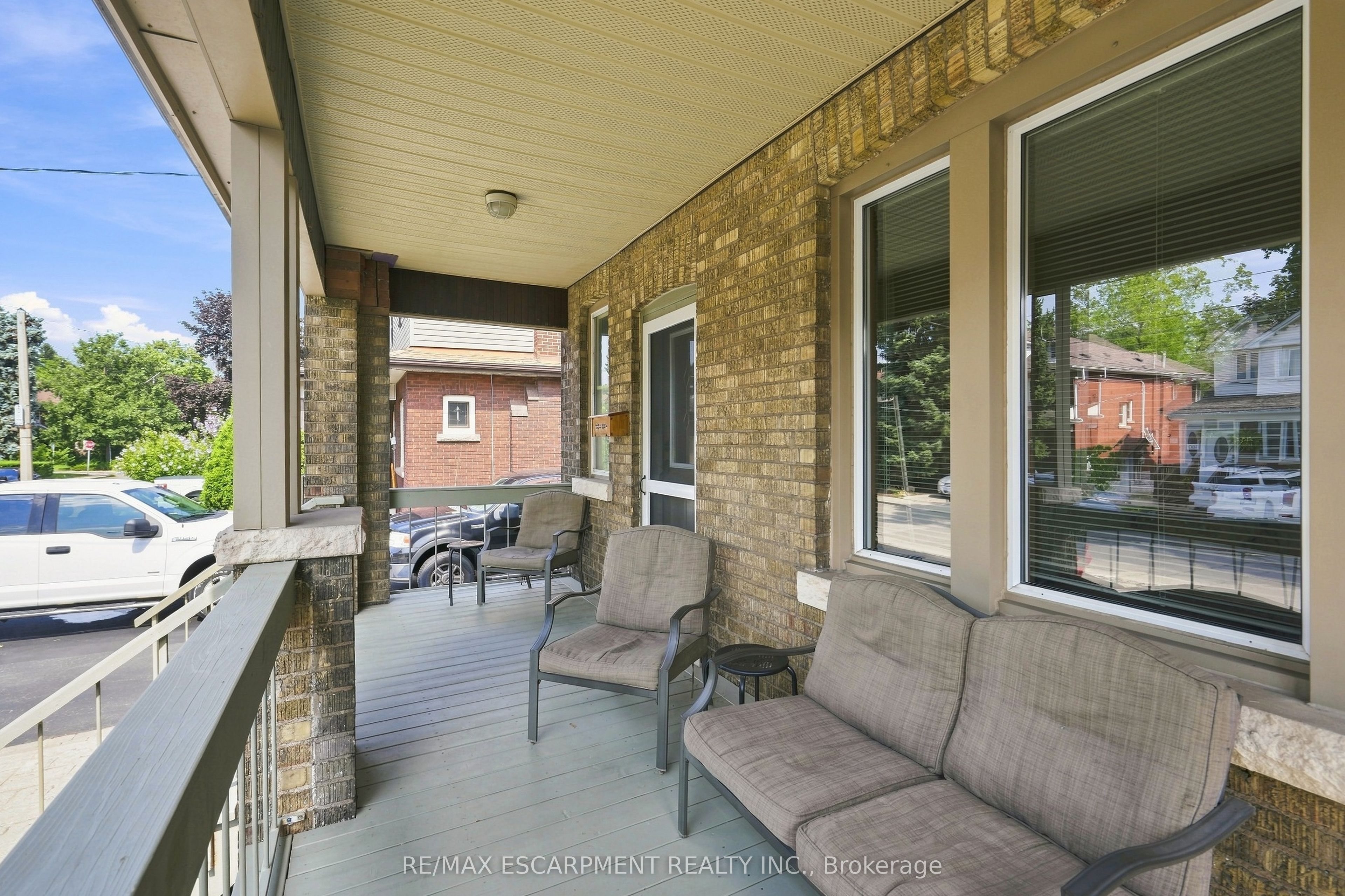 163 Grosvenor Avenue S Property Photo 6