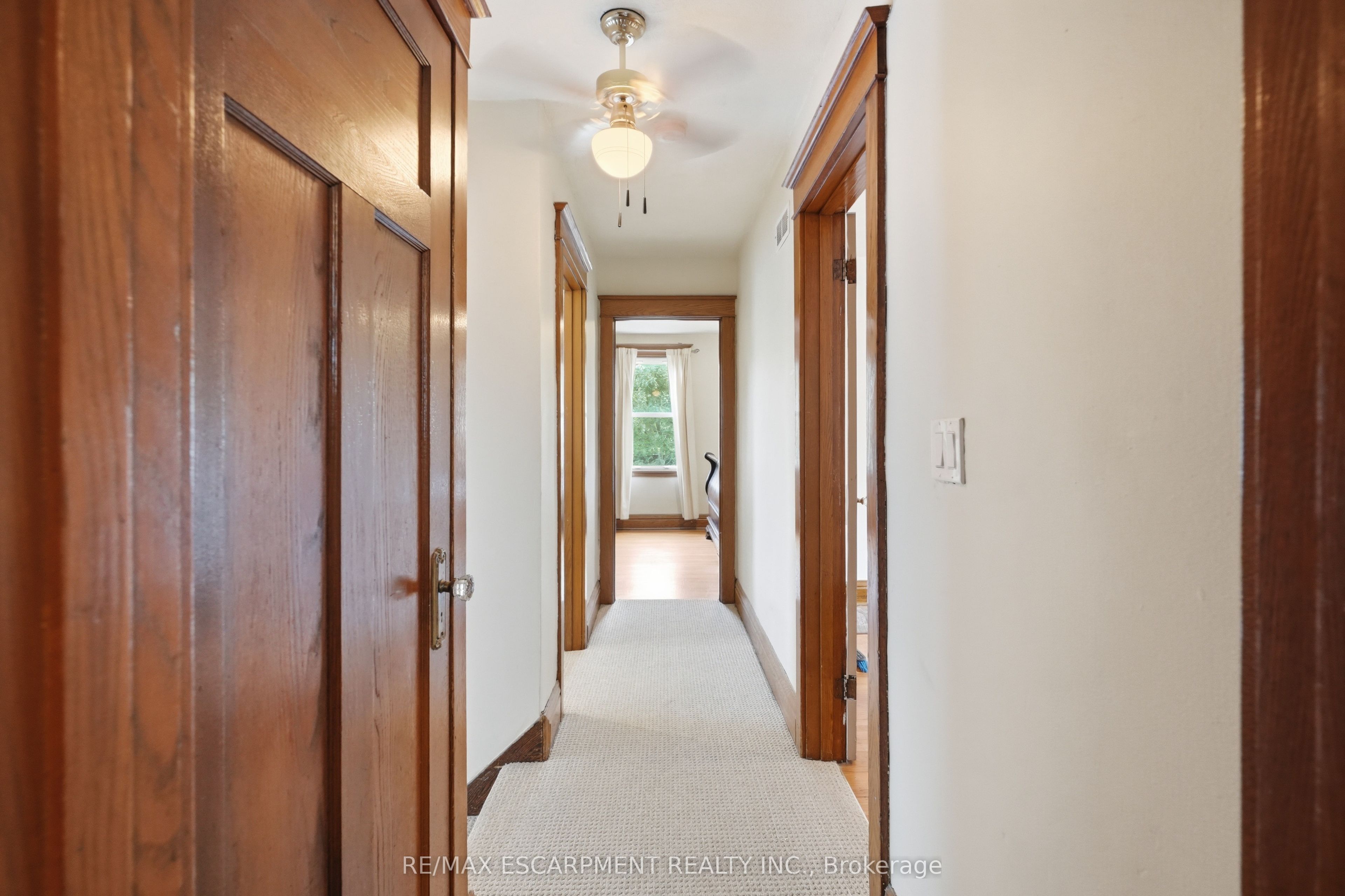 163 Grosvenor Avenue S Property Photo 24
