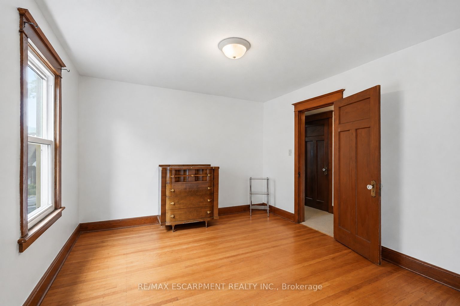 163 Grosvenor Avenue S Property Photo 31