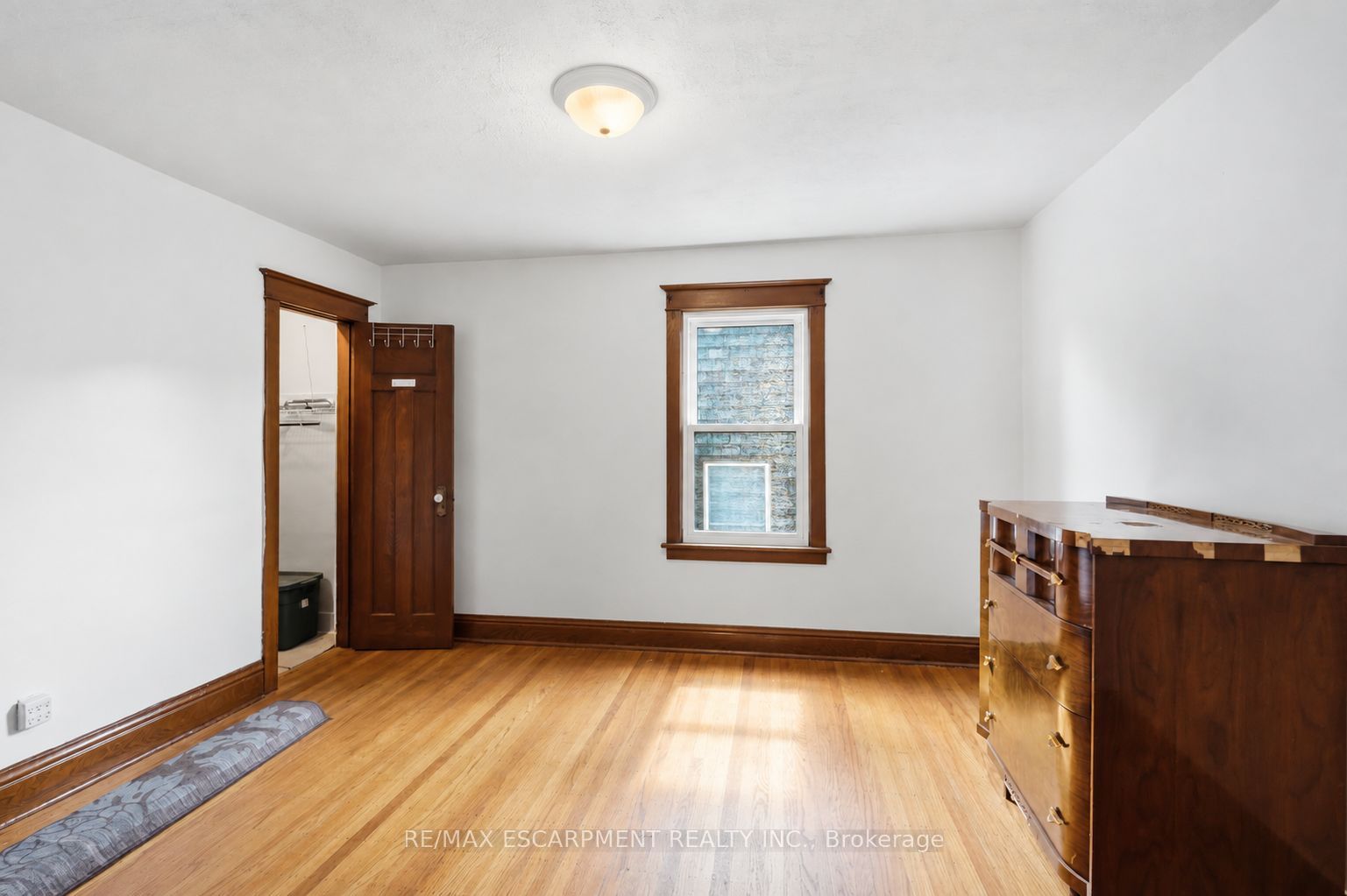 163 Grosvenor Avenue S Property Photo 32