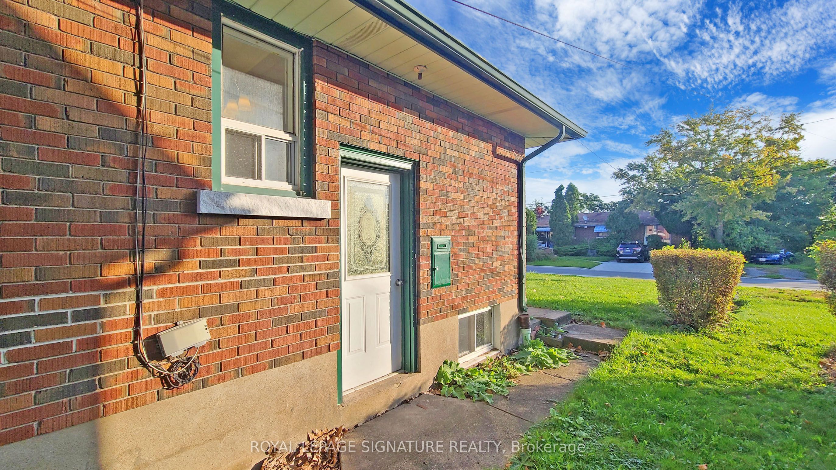 127 Moffatt Street Bsmt Property Photo 3