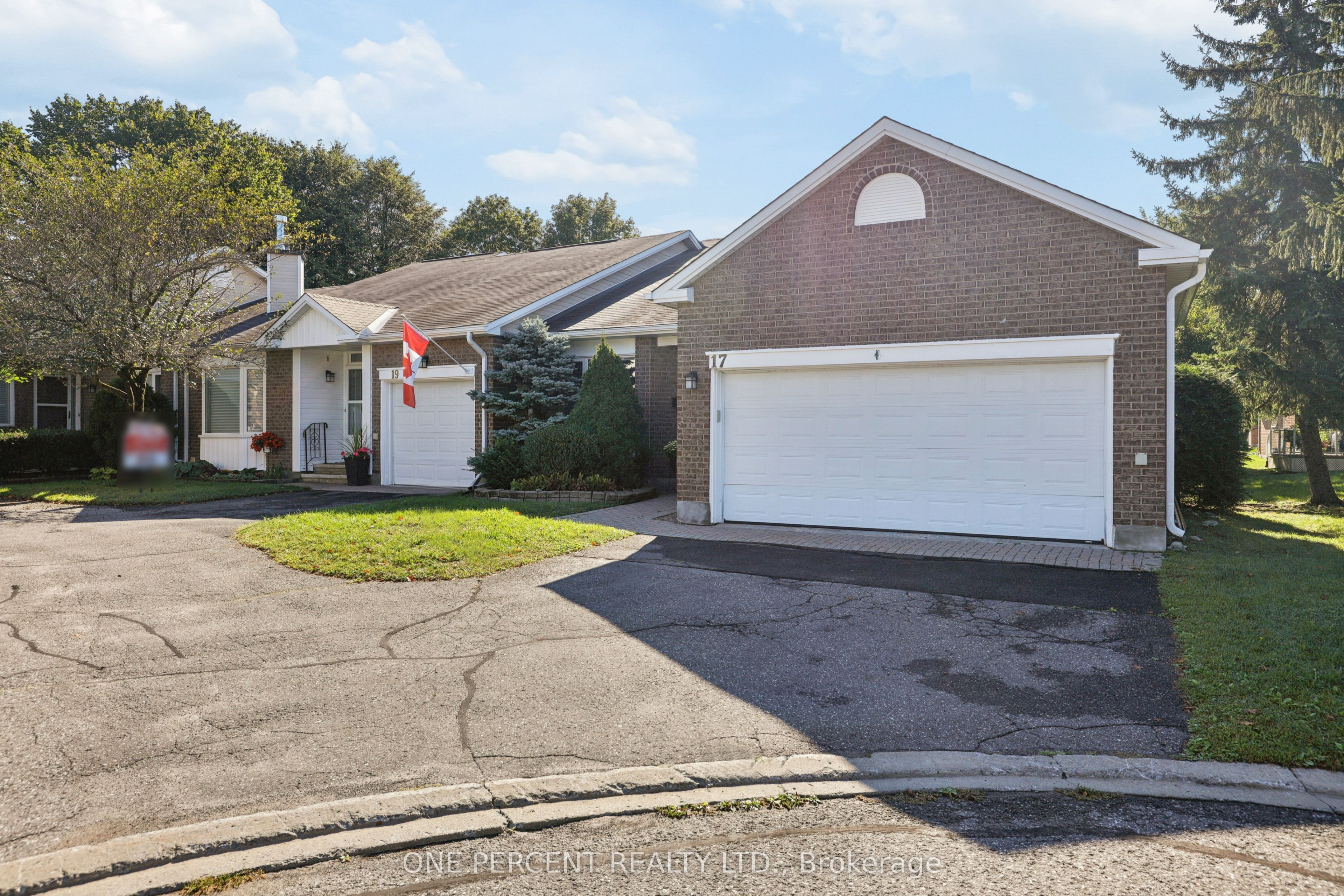 17 Pine Needles Court Property Photo 4