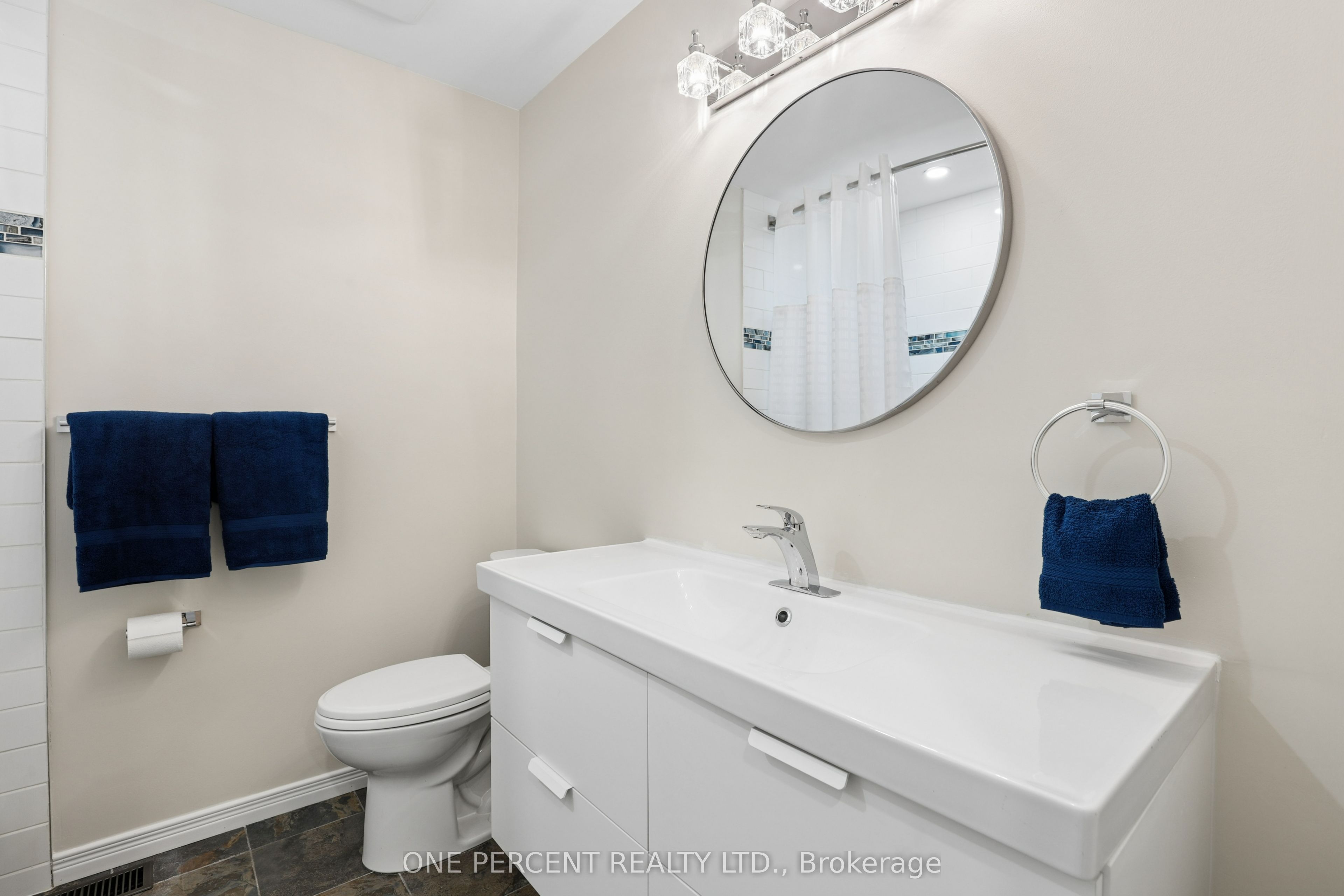 17 Pine Needles Court Property Photo 8