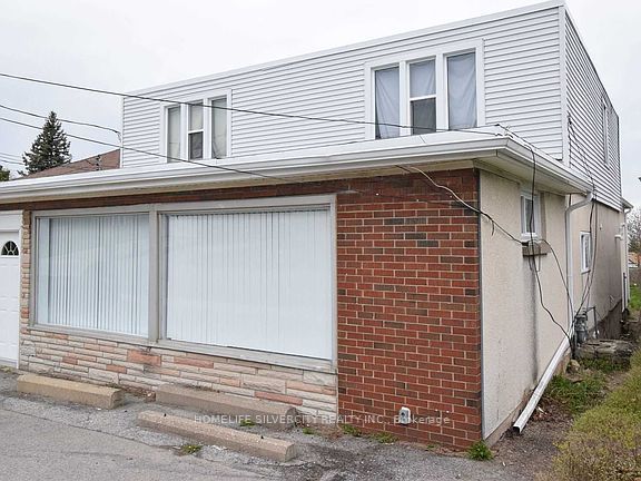 106 Townline Road W Property Photo 1